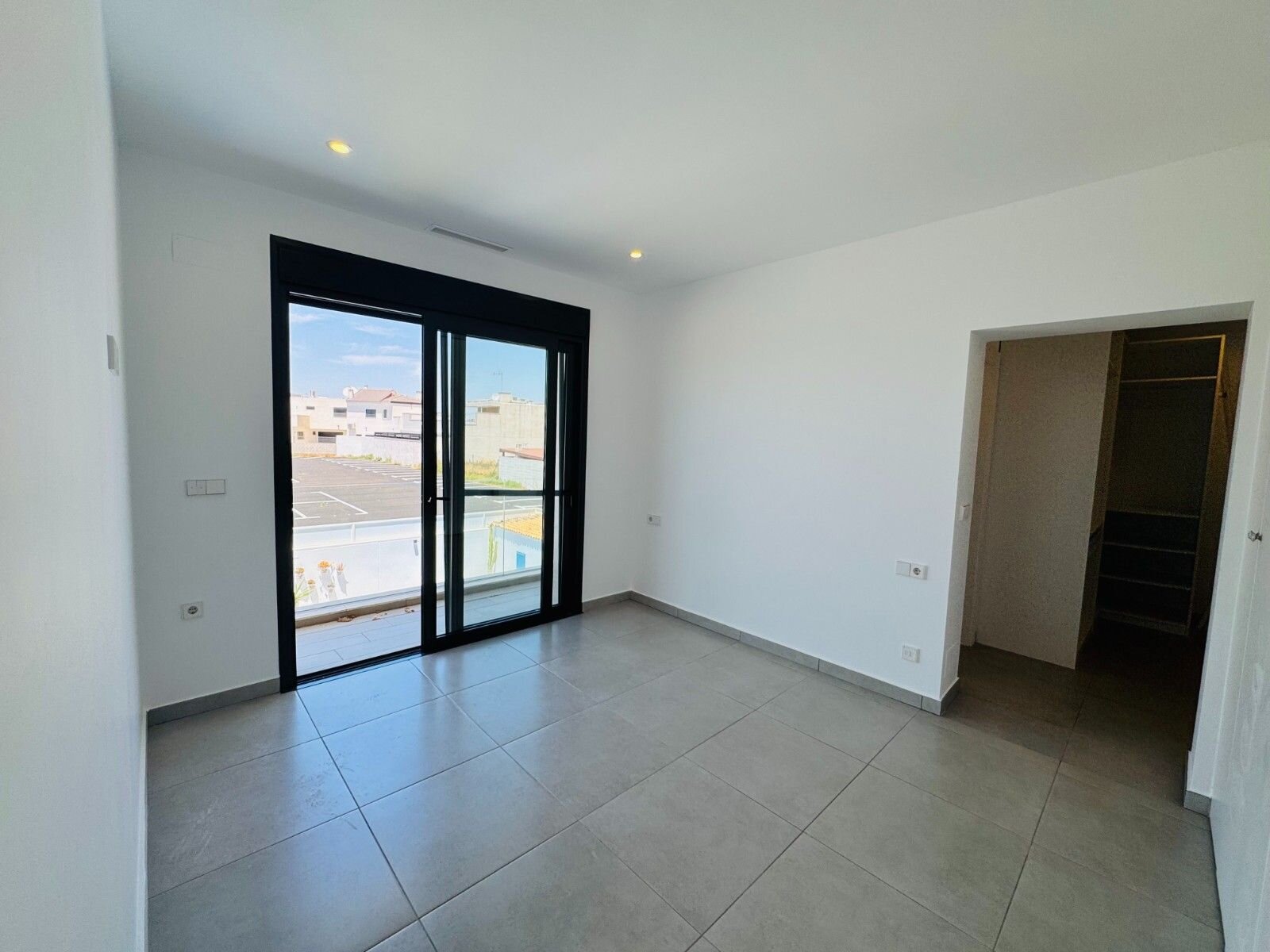 3-Bedroom Villa in San Pedro del Pinatar - Image 24