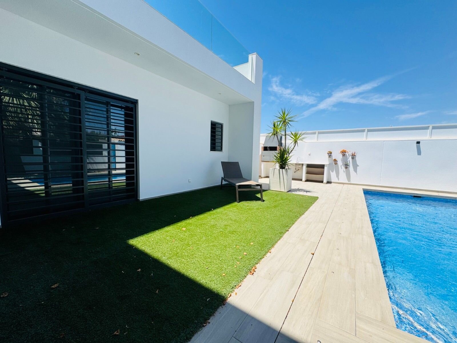 3-Bedroom Villa in San Pedro del Pinatar - Image 4