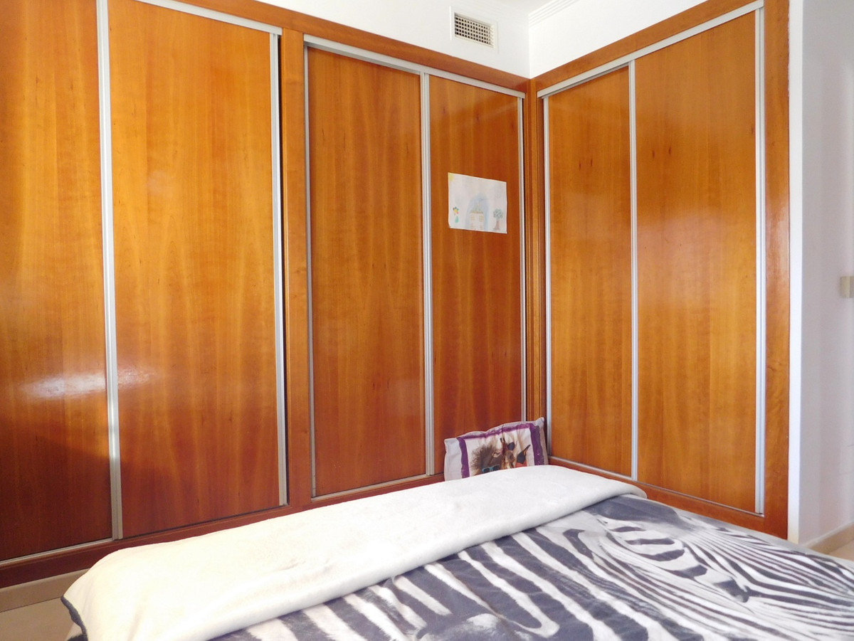 4-Bedroom Detached House in Ciudad Quesada, Rojales | Sun... - Image 25