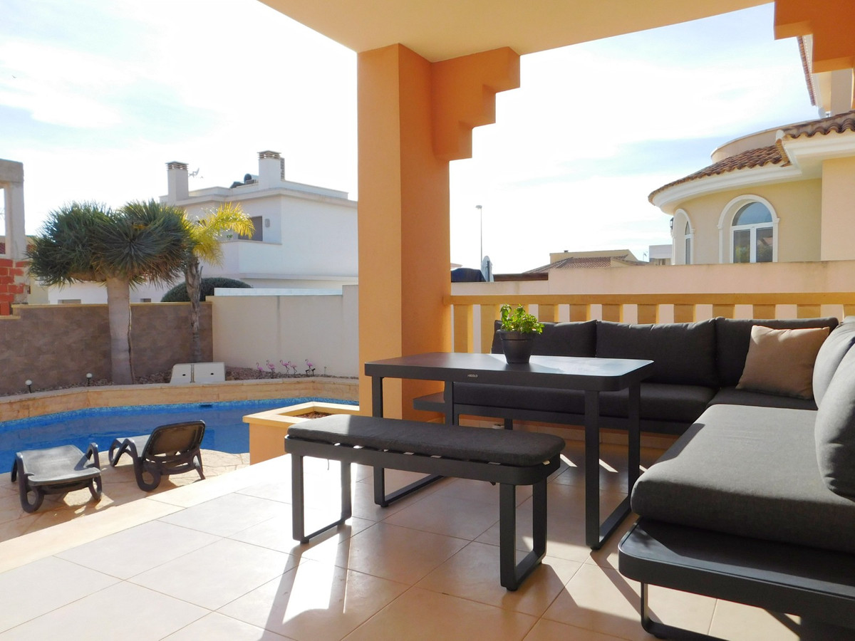 4-Bedroom Detached House in Ciudad Quesada, Rojales | Sun... - Image 7