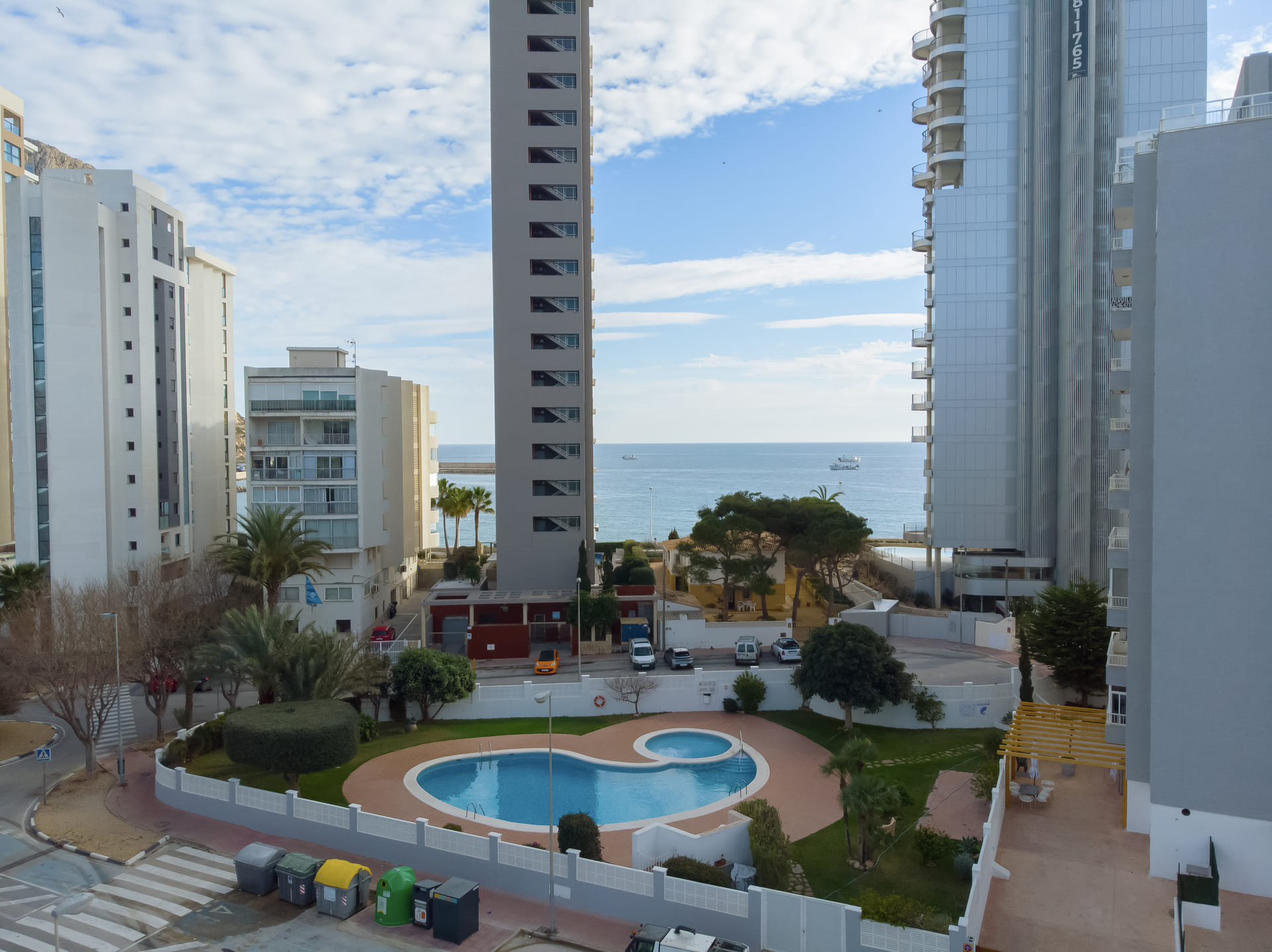 3-Bedroom Apartment in Calpe - Image 2