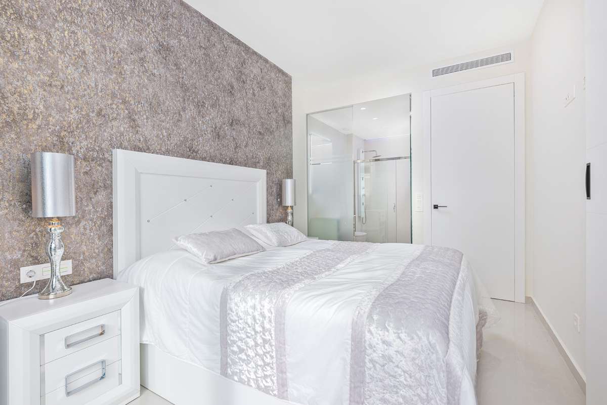 2-Bedroom Apartment in Pilar de la Horadada - Image 15