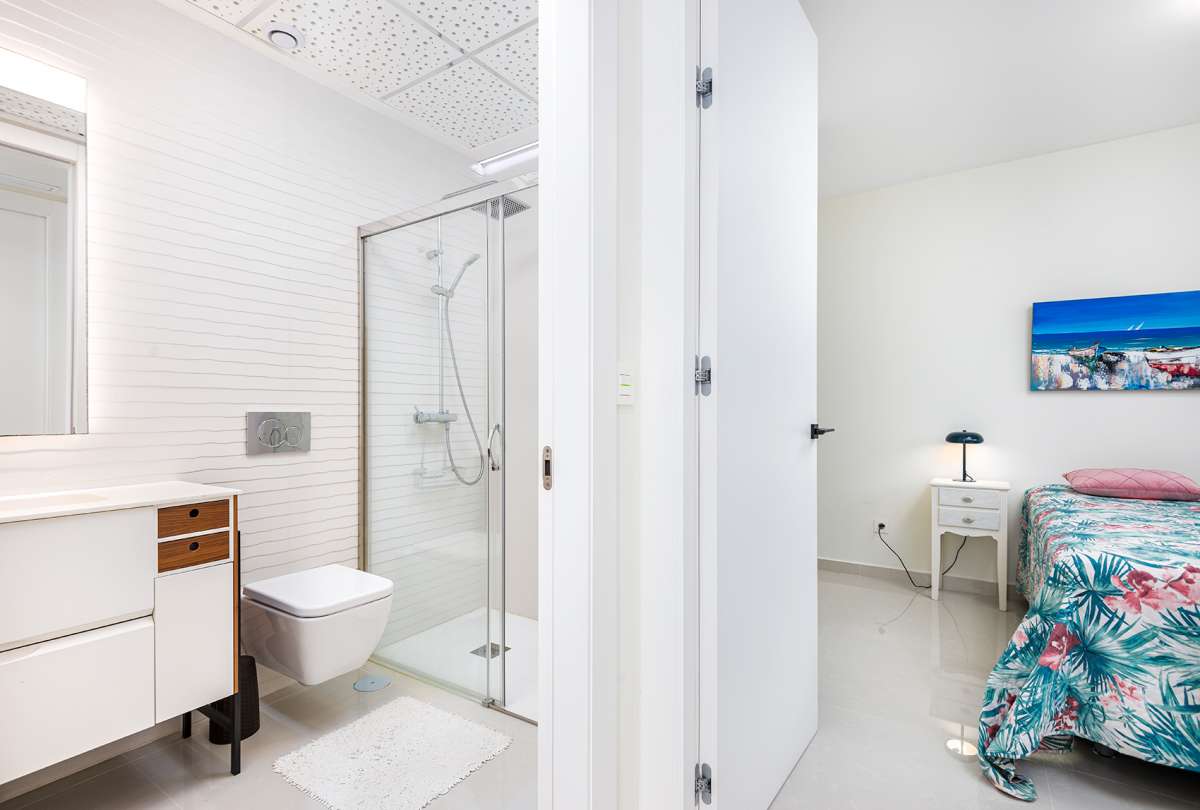 2-Bedroom Apartment in Pilar de la Horadada - Image 9