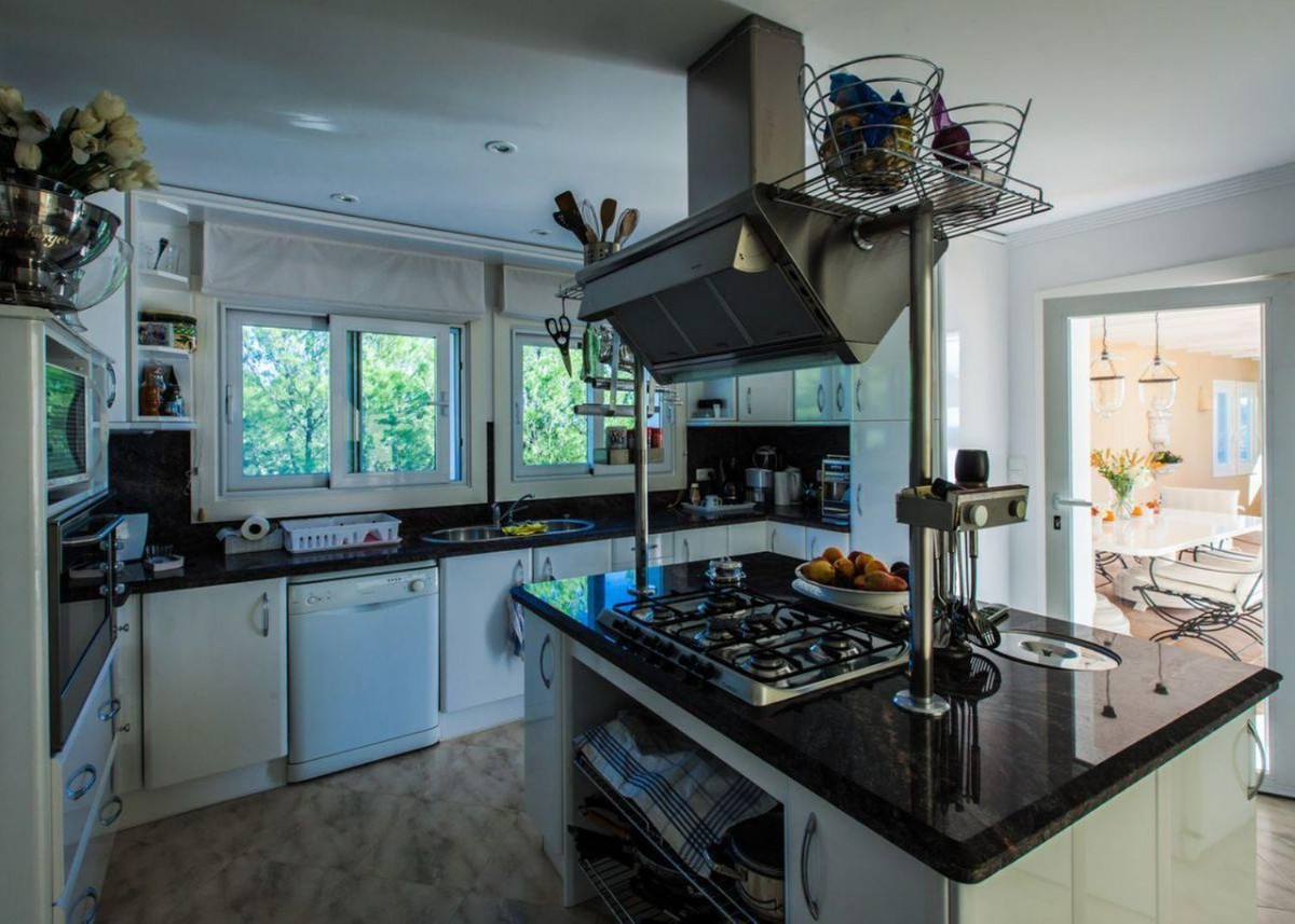 3-Bedroom Detached House in  Altea | Sunny Casas - Costa ... - Image 11