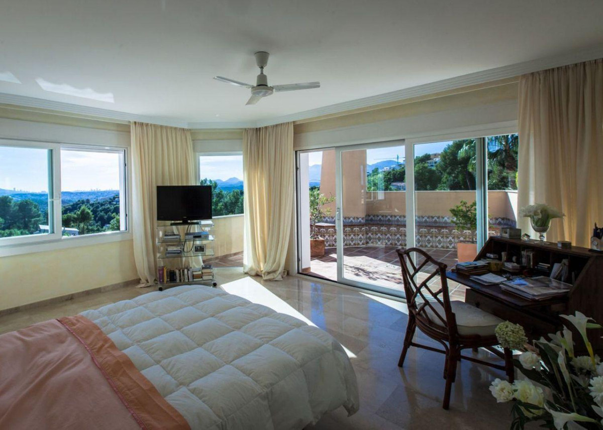 3-Bedroom Detached House in  Altea | Sunny Casas - Costa ... - Image 12