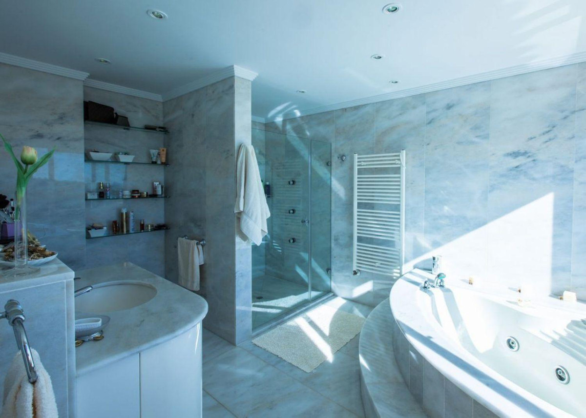 3-Bedroom Detached House in  Altea | Sunny Casas - Costa ... - Image 13