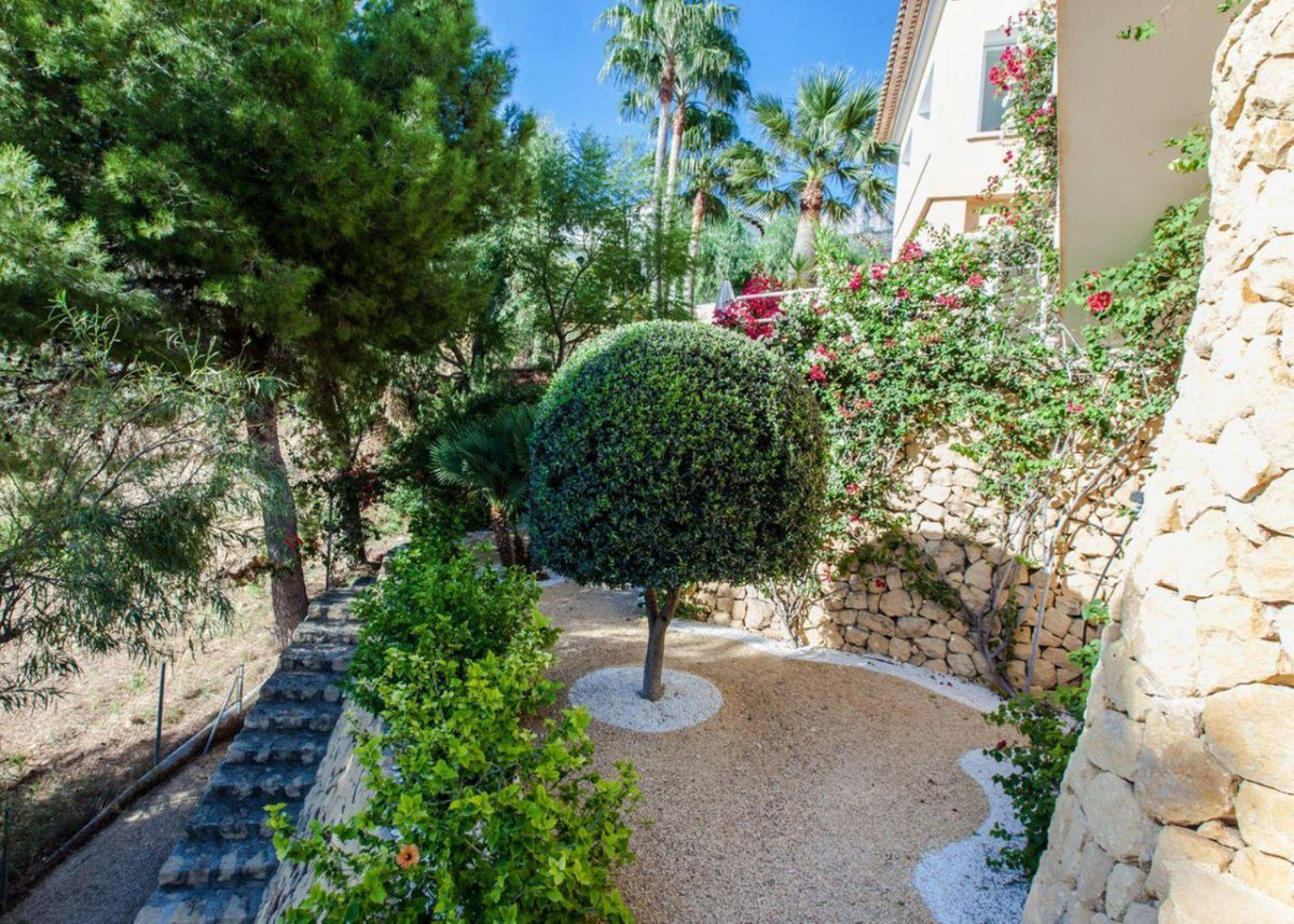 3-Bedroom Detached House in  Altea | Sunny Casas - Costa ... - Image 19