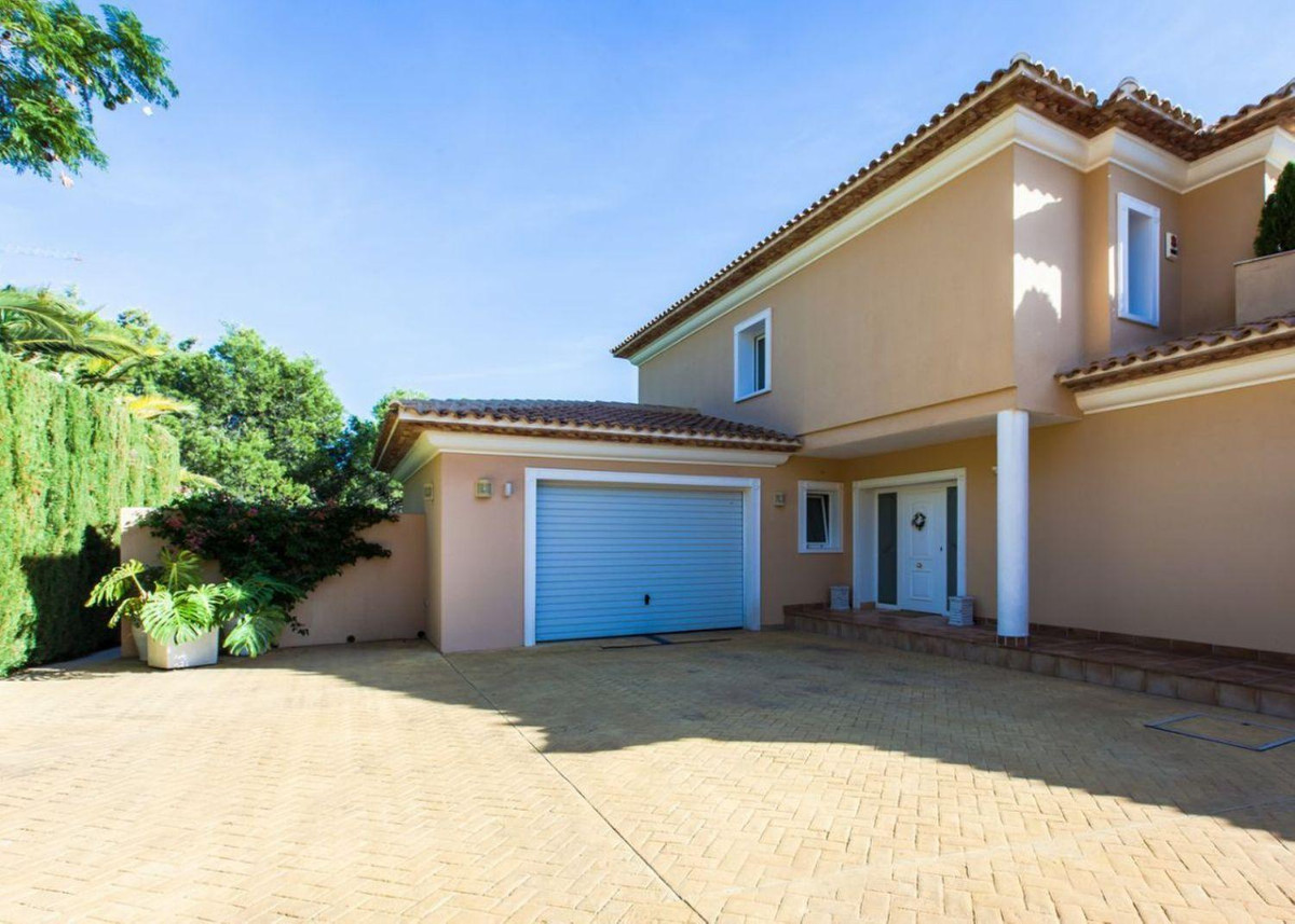 3-Bedroom Detached House in  Altea | Sunny Casas - Costa ... - Image 20