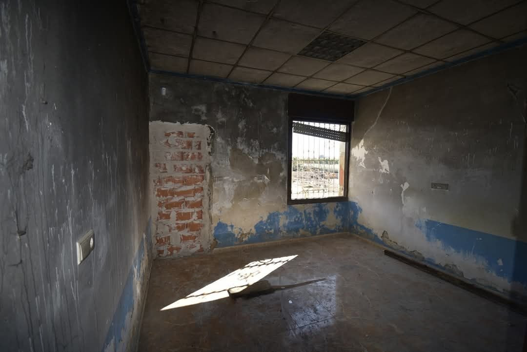 3-Bedroom Detached House in Daya Nueva | Sunny Casas - C... - Image 9