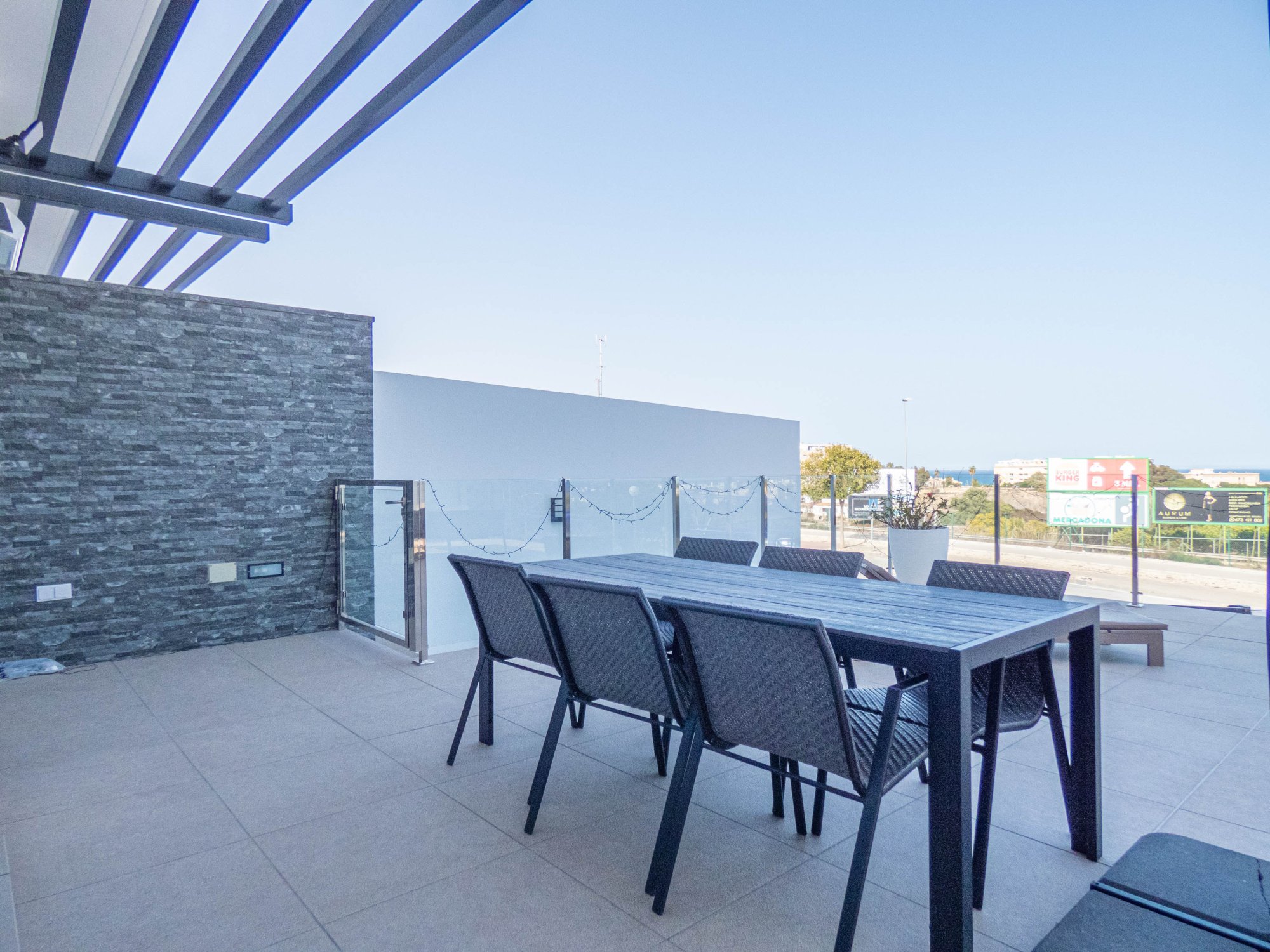 3-Bedroom Apartment in Guardamar del Segura - Image 29