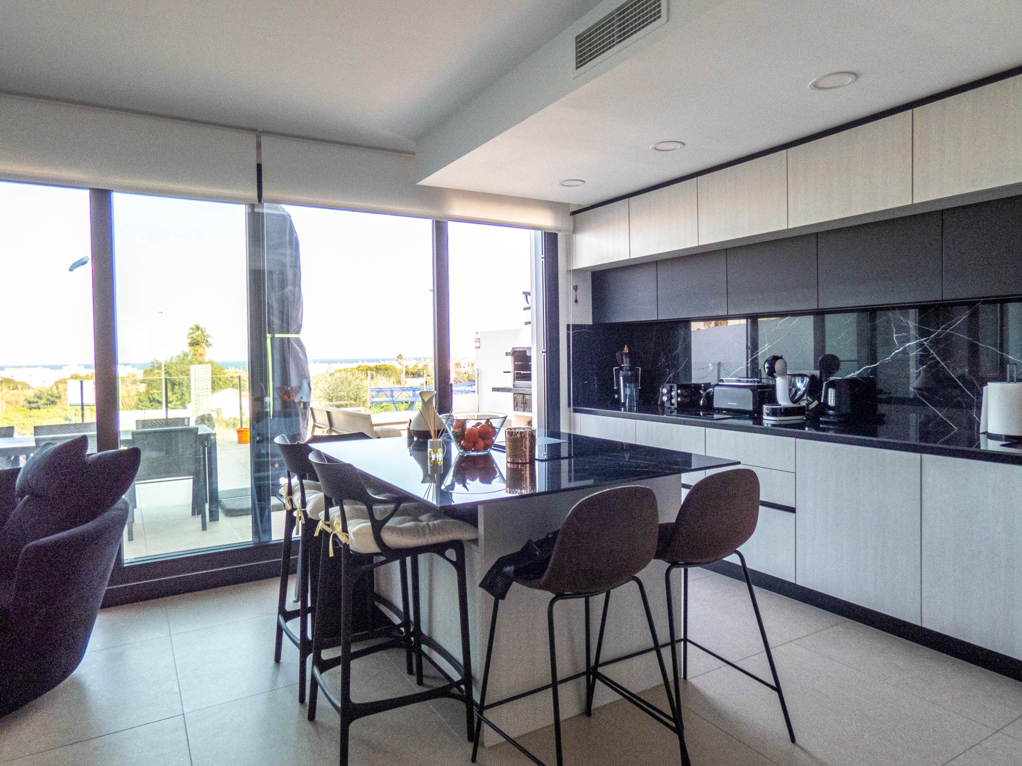 3-Bedroom Apartment in Guardamar del Segura - Image 4