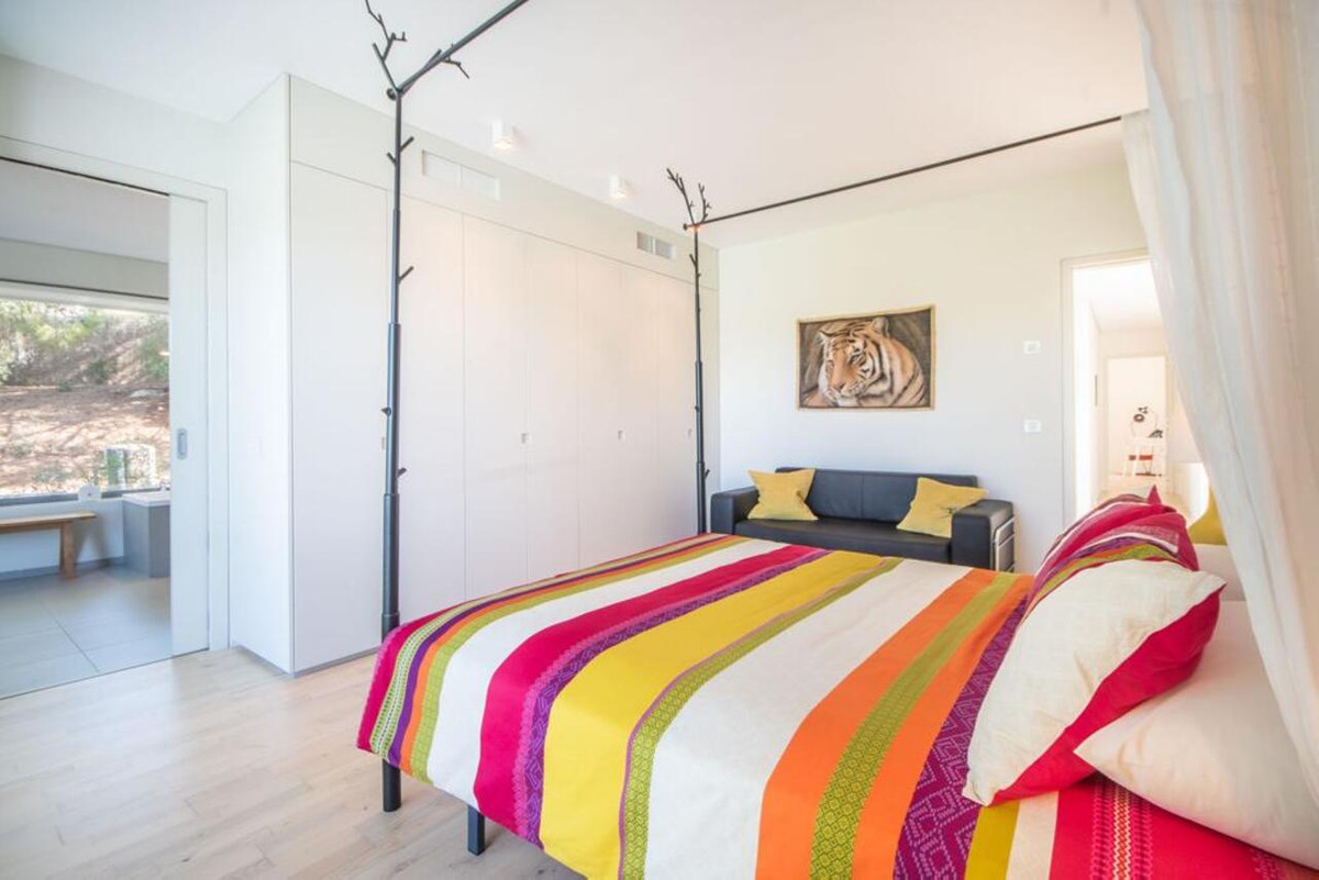 Villa individuelle de 4 Chambres à Las Colinas Golf, San ... - Image 15