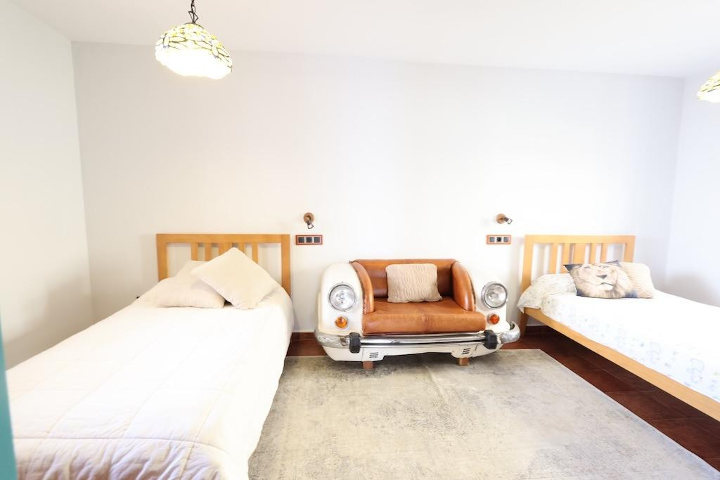 4-Bedroom Detached House in Villamartin, Orihuela Costa |... - Image 16