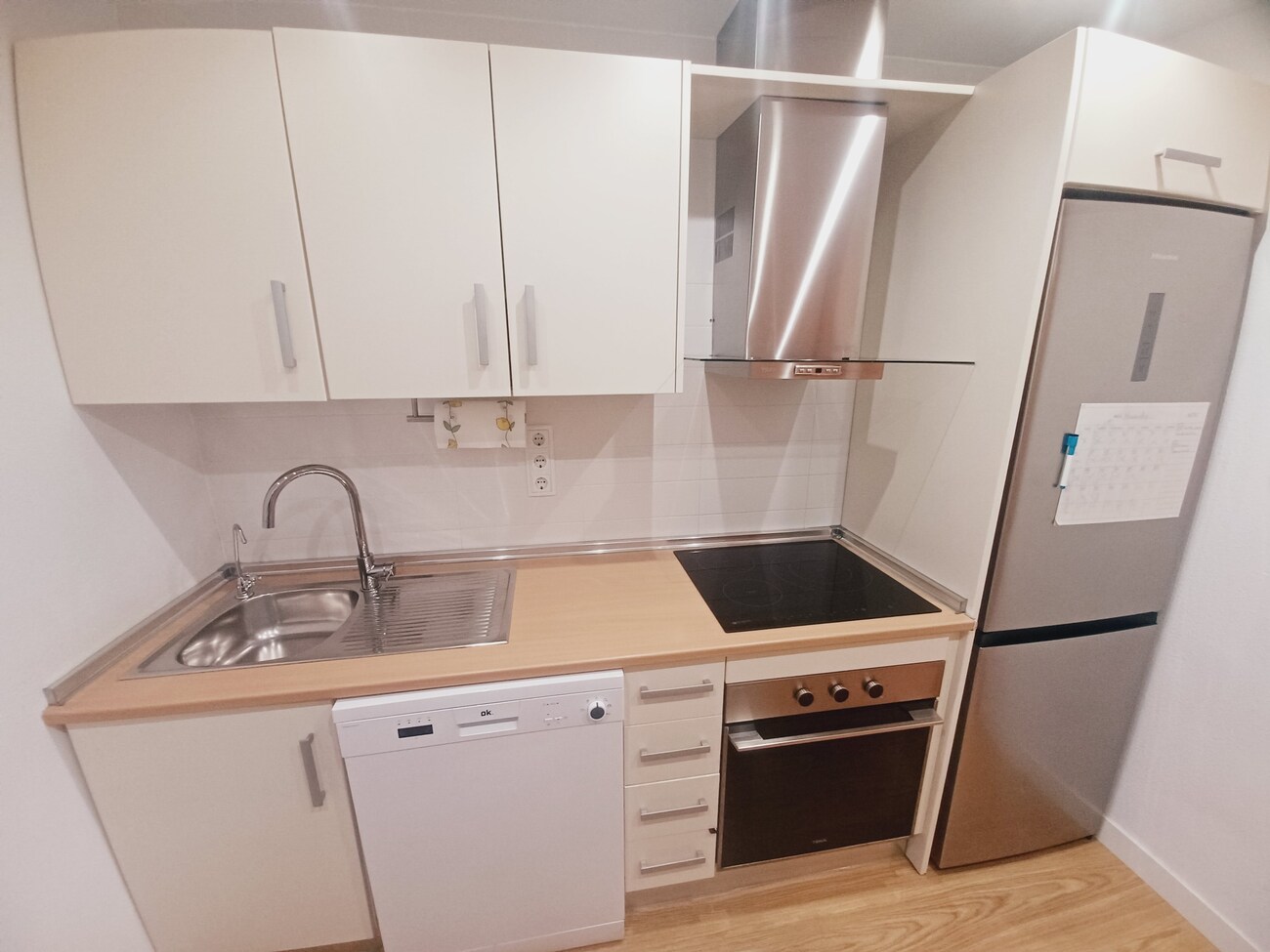 2-Bedroom Apartment in Sucina, Sucina - Image 10