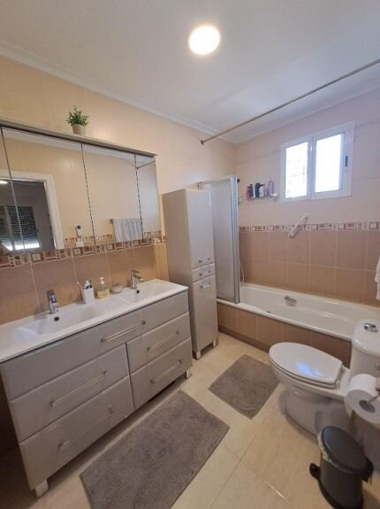6-Bedroom Villa in Comunidad Valenciana, Dolores - Image 8