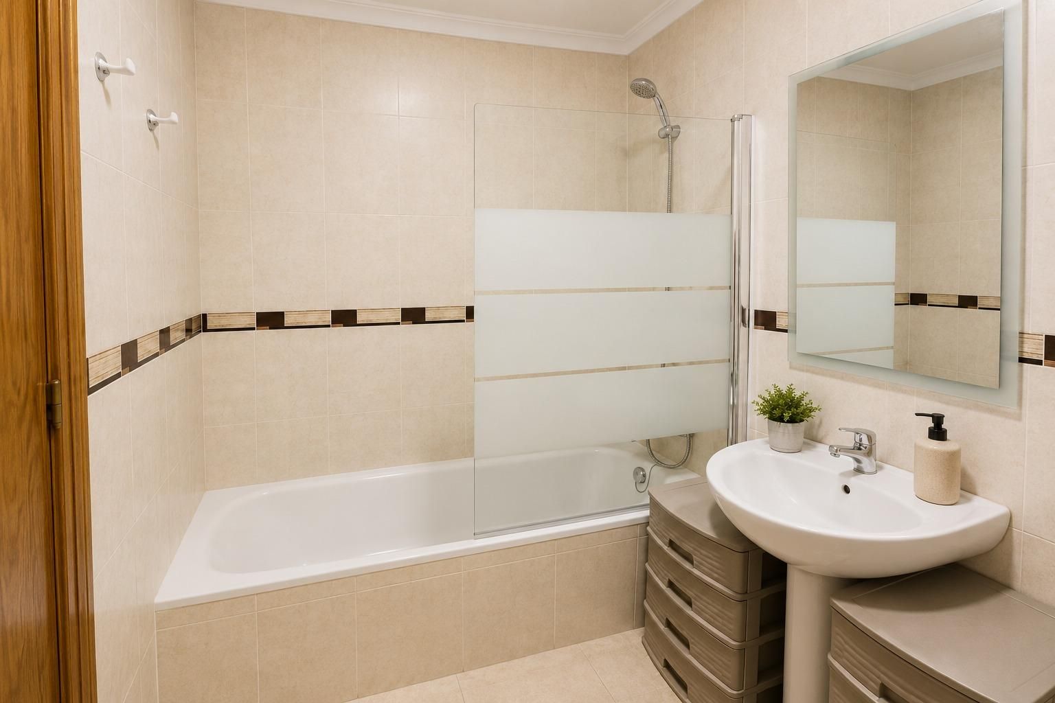 2-Bedroom Bungalow in Los Altos, Orihuela Costa - Image 10