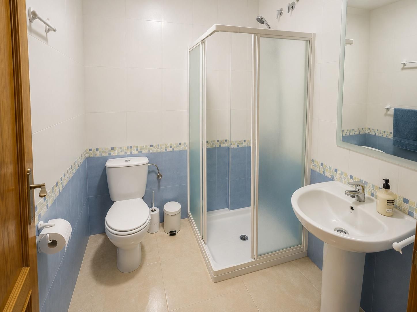 2-Bedroom Bungalow in Los Altos, Orihuela Costa - Image 12
