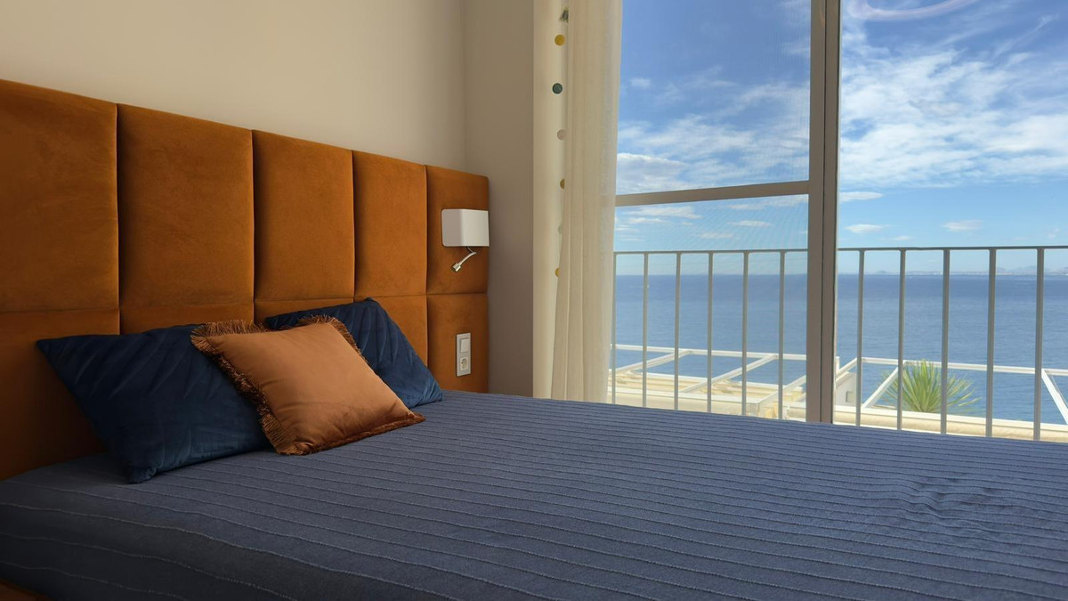 3-Bedroom Middle Floor Apartment in Benidorm | Sunny Cas... - Image 19