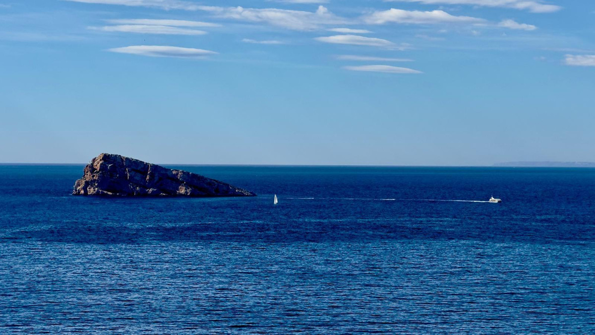 3-Bedroom Middle Floor Apartment in Benidorm | Sunny Cas... - Image 22