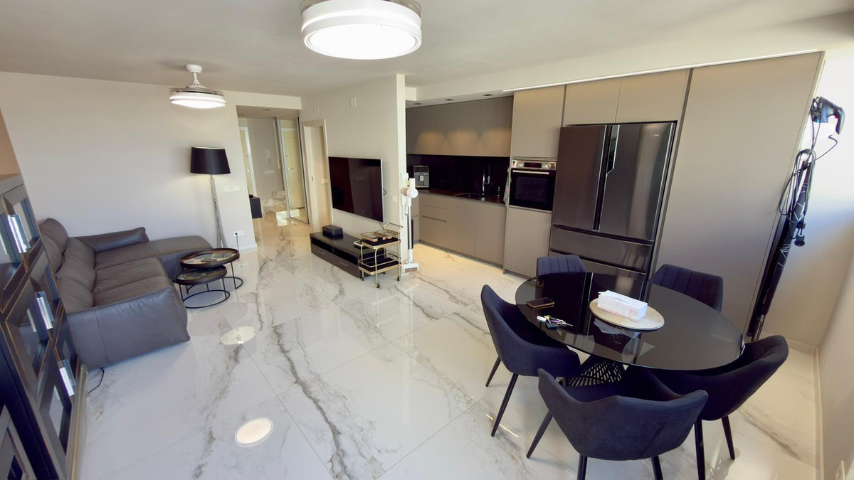 3-Bedroom Middle Floor Apartment in Benidorm | Sunny Cas... - Image 6