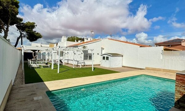 2-Zimmer Villa in Parque Acuático - Sector 25, Torrevieja