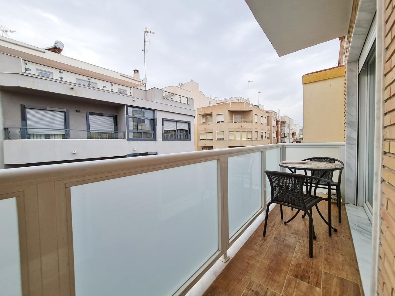 2-Bedroom Apartment in El Edén - Los Estaños, Guardamar del Segura - Image 14