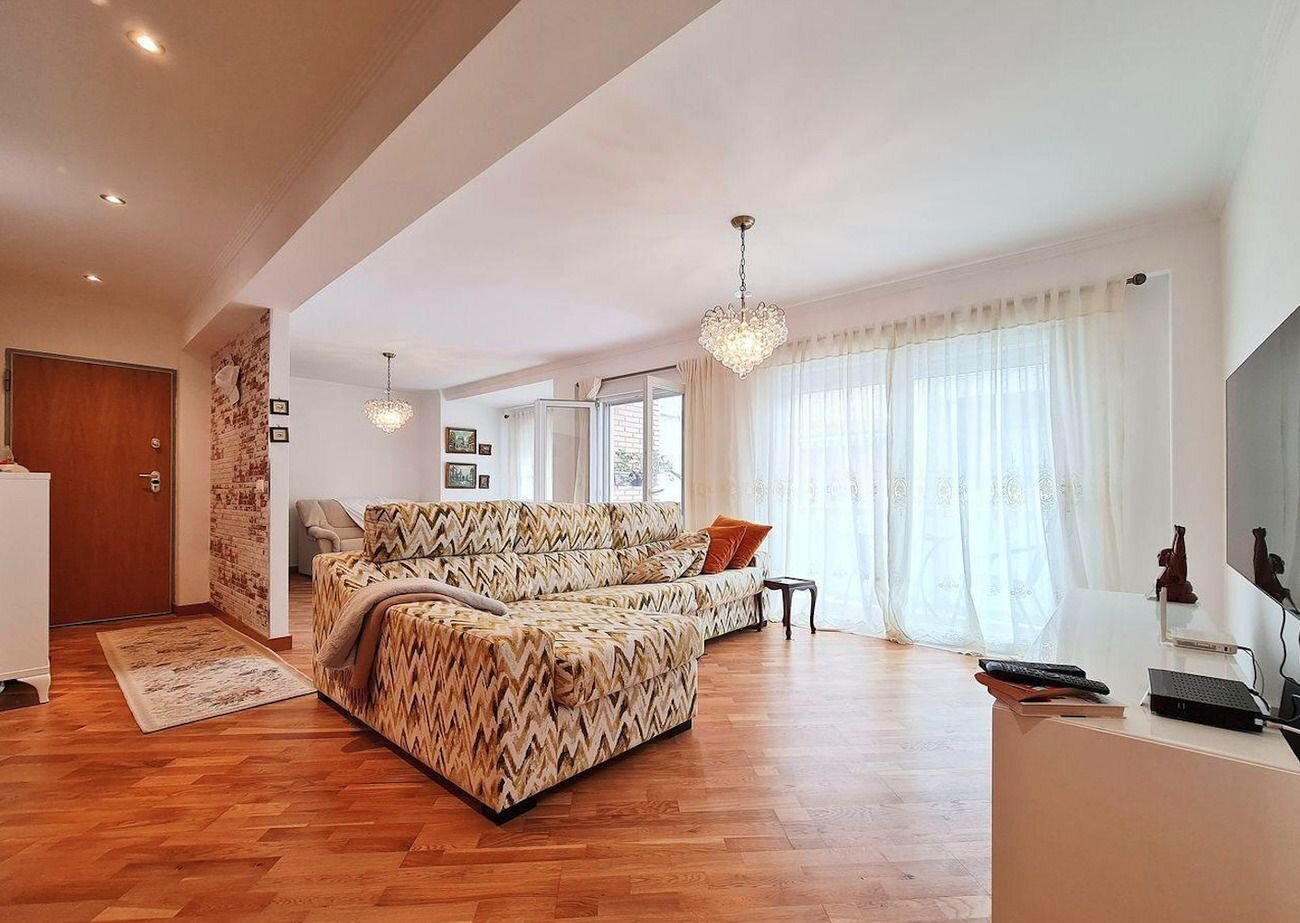 2-Bedroom Apartment in El Edén - Los Estaños, Guardamar del Segura - Image 2