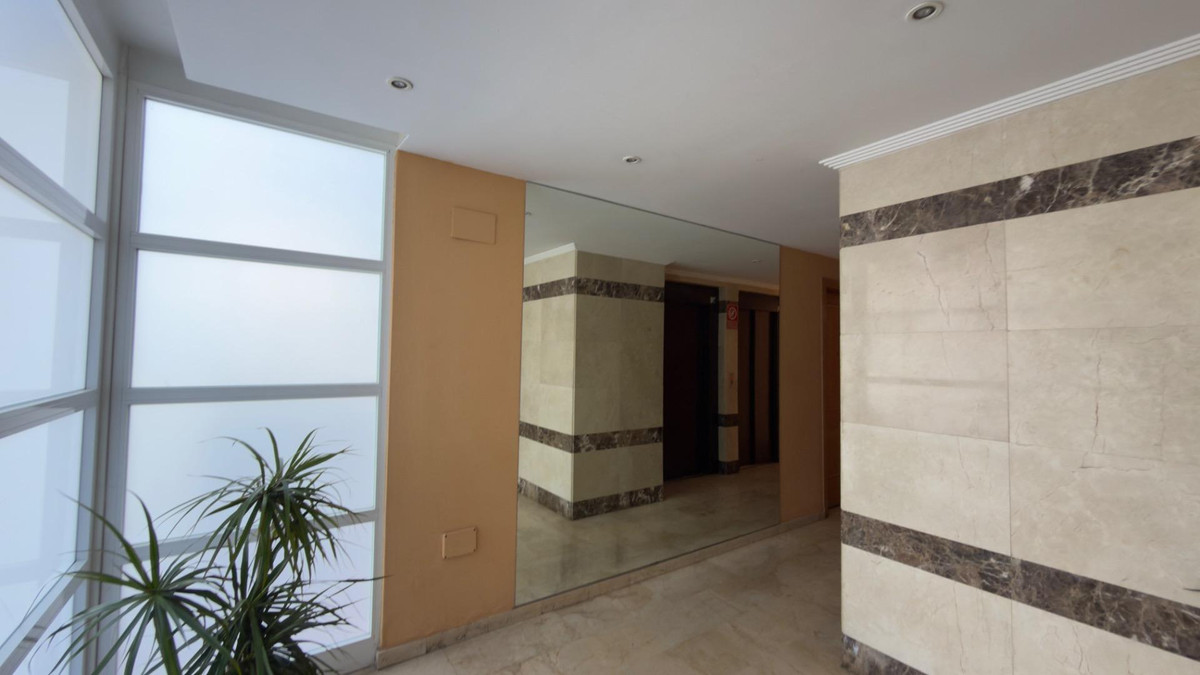 1-Bedroom Middle Floor Apartment in  Villajoyosa | Sunny ... - Image 22