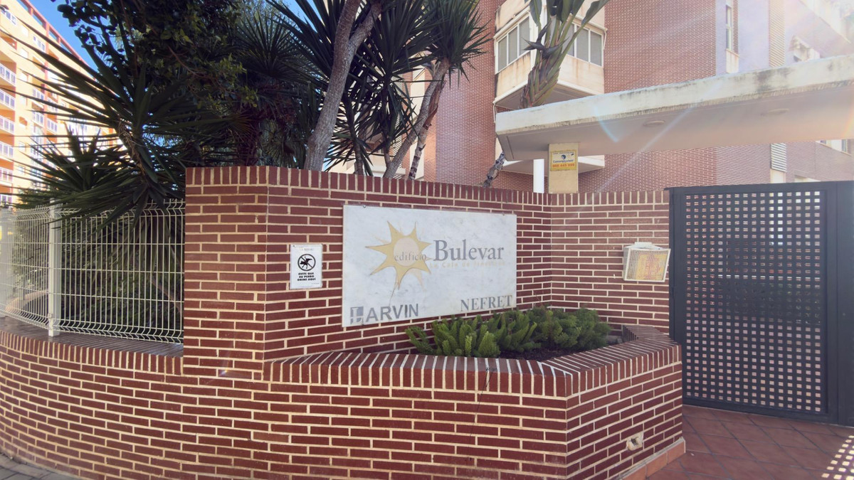 1-Bedroom Middle Floor Apartment in  Villajoyosa | Sunny ... - Image 24