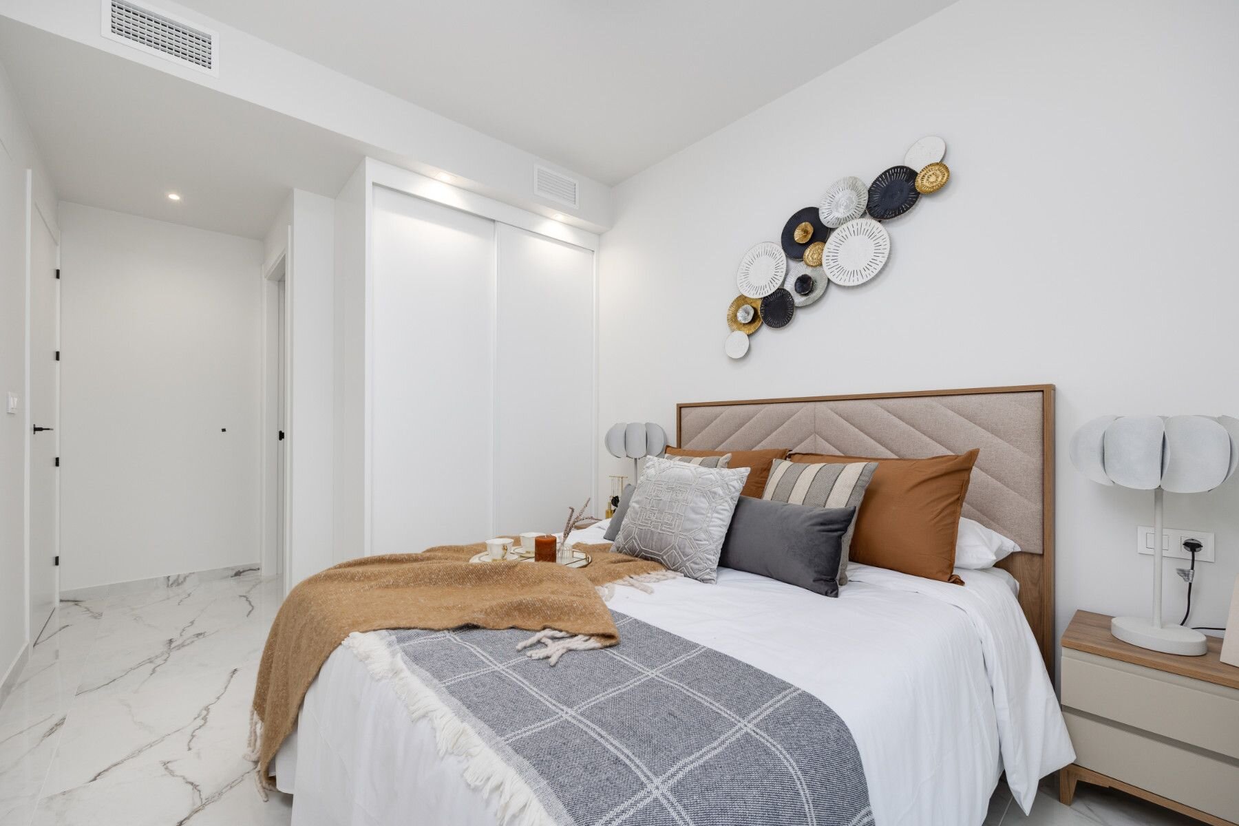 2-Bedroom Apartment in Pueblo, San Miguel de Salinas - Image 12