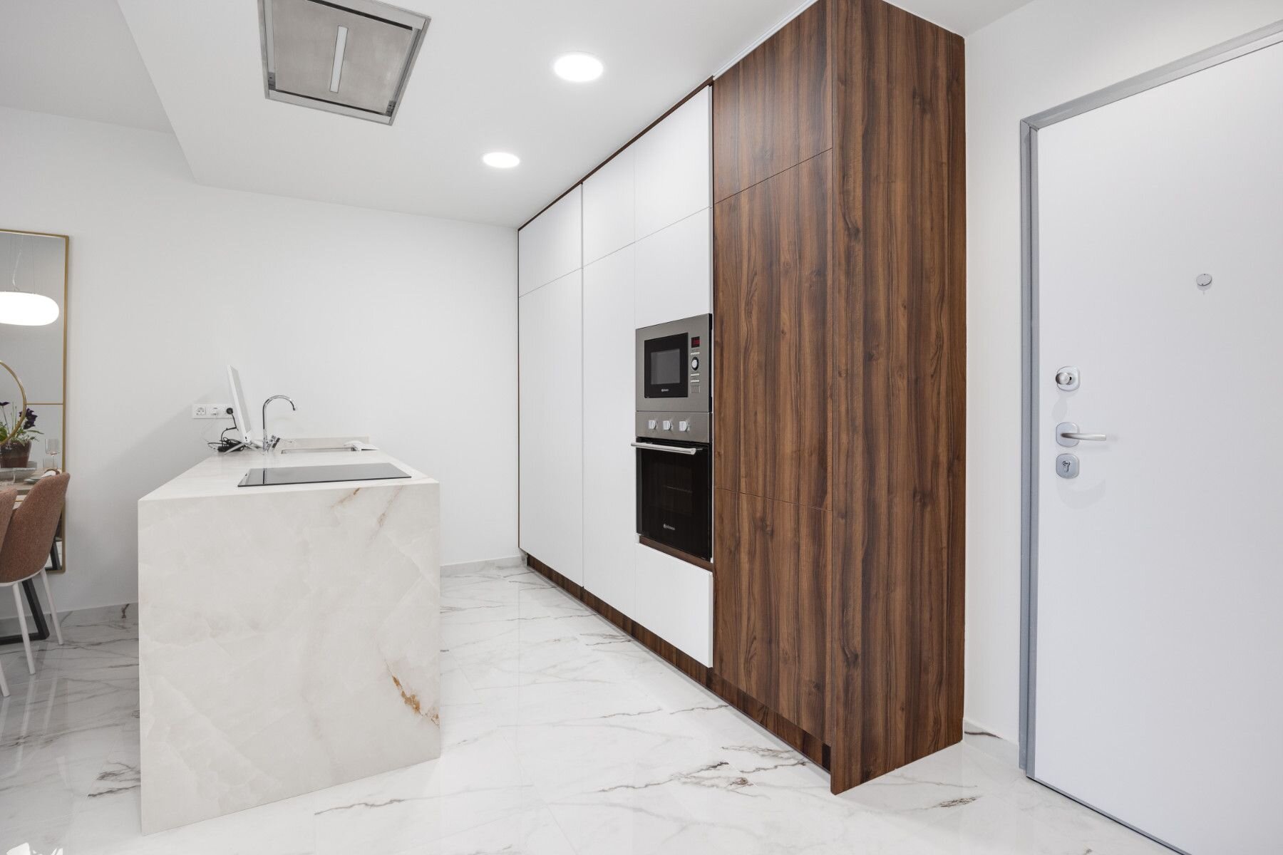 2-Bedroom Apartment in Pueblo, San Miguel de Salinas - Image 8