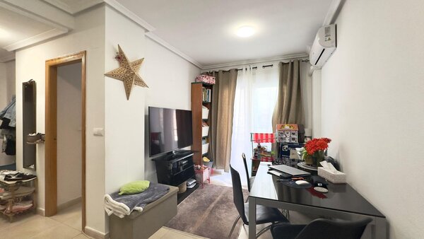Apartamento de 1 Dormitorios en Torrevieja, Torrevieja