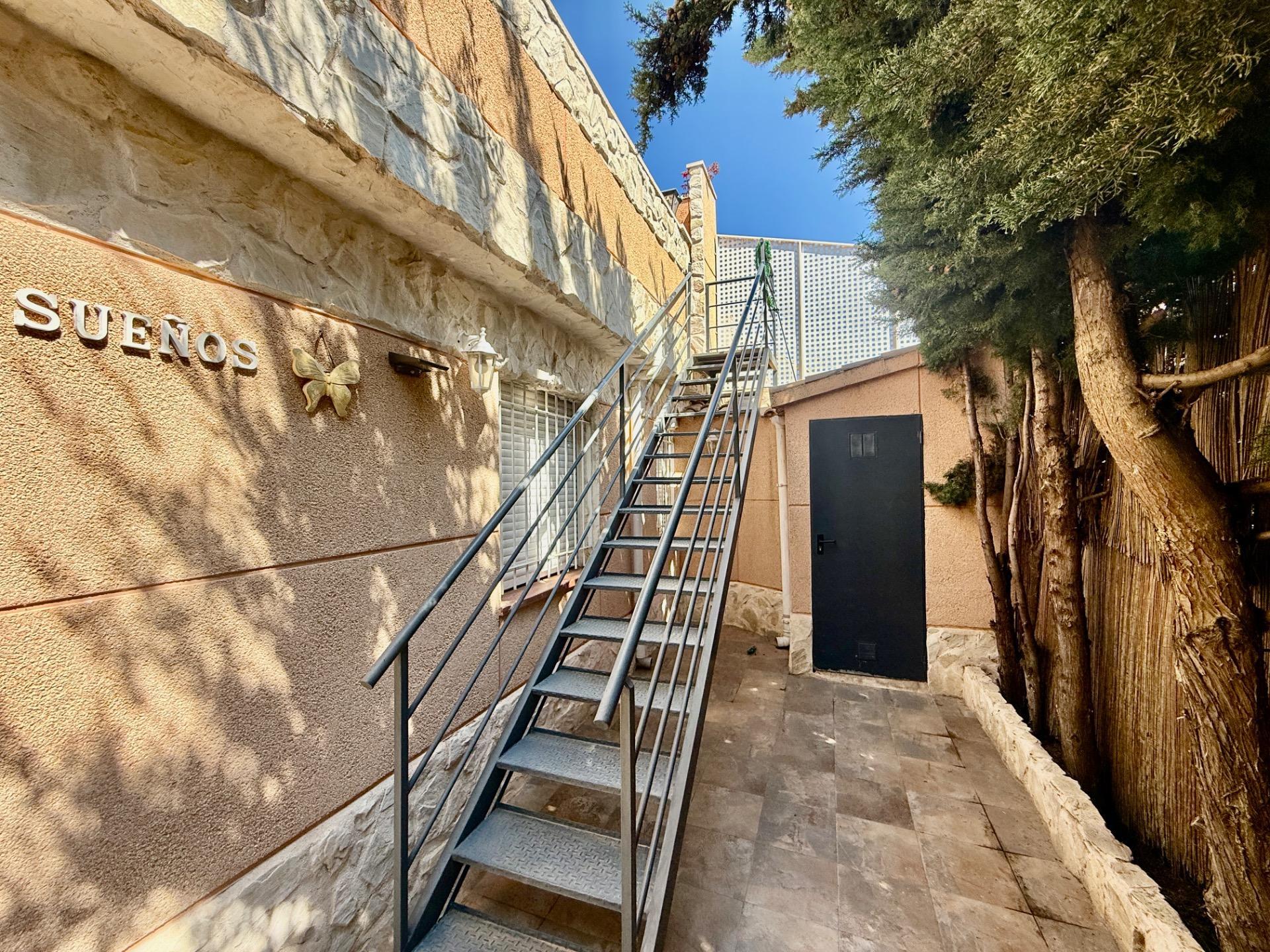3-Bedroom House in Carrefour, Torrevieja - Image 24
