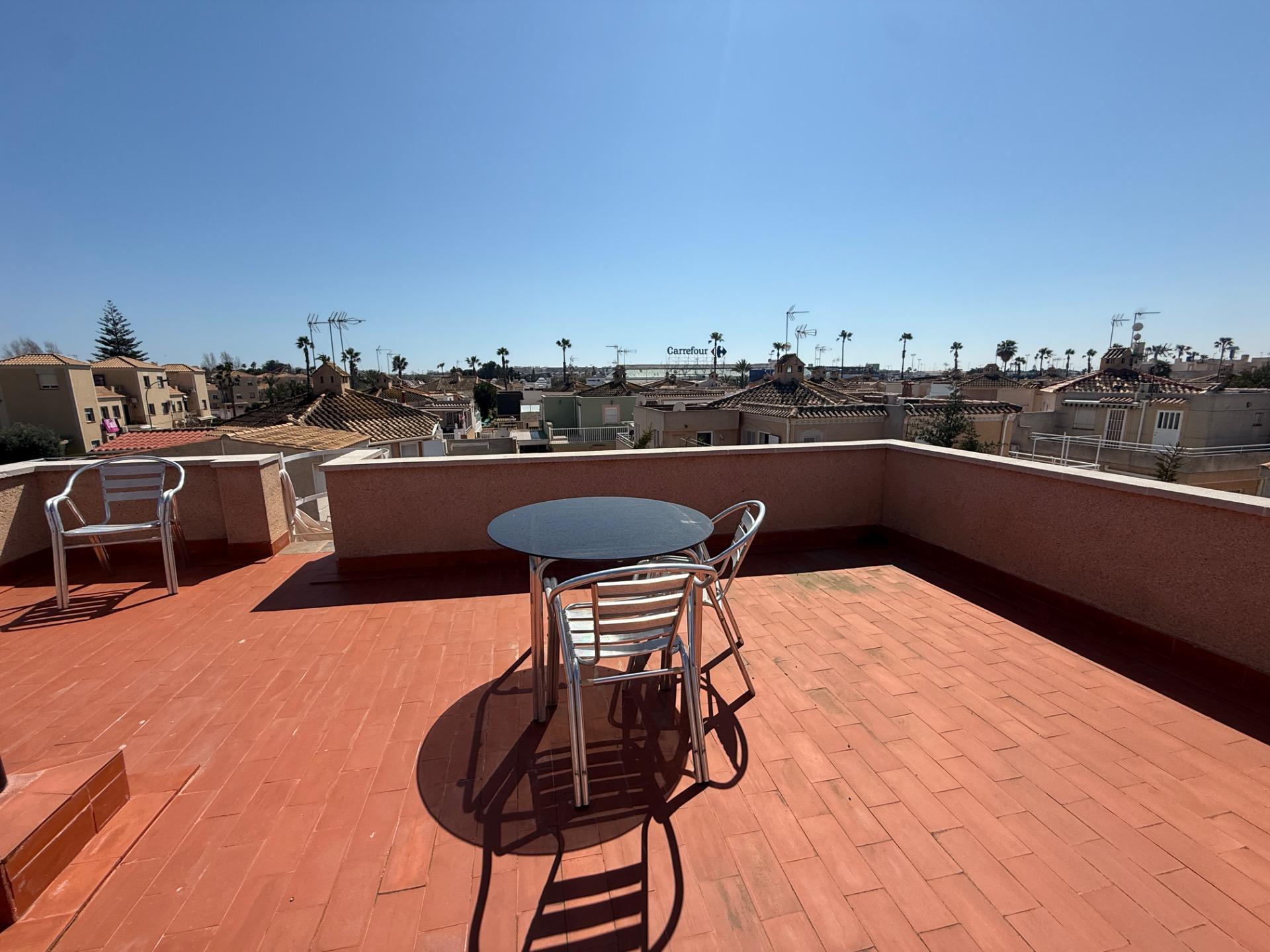 3-Bedroom House in Carrefour, Torrevieja - Image 32