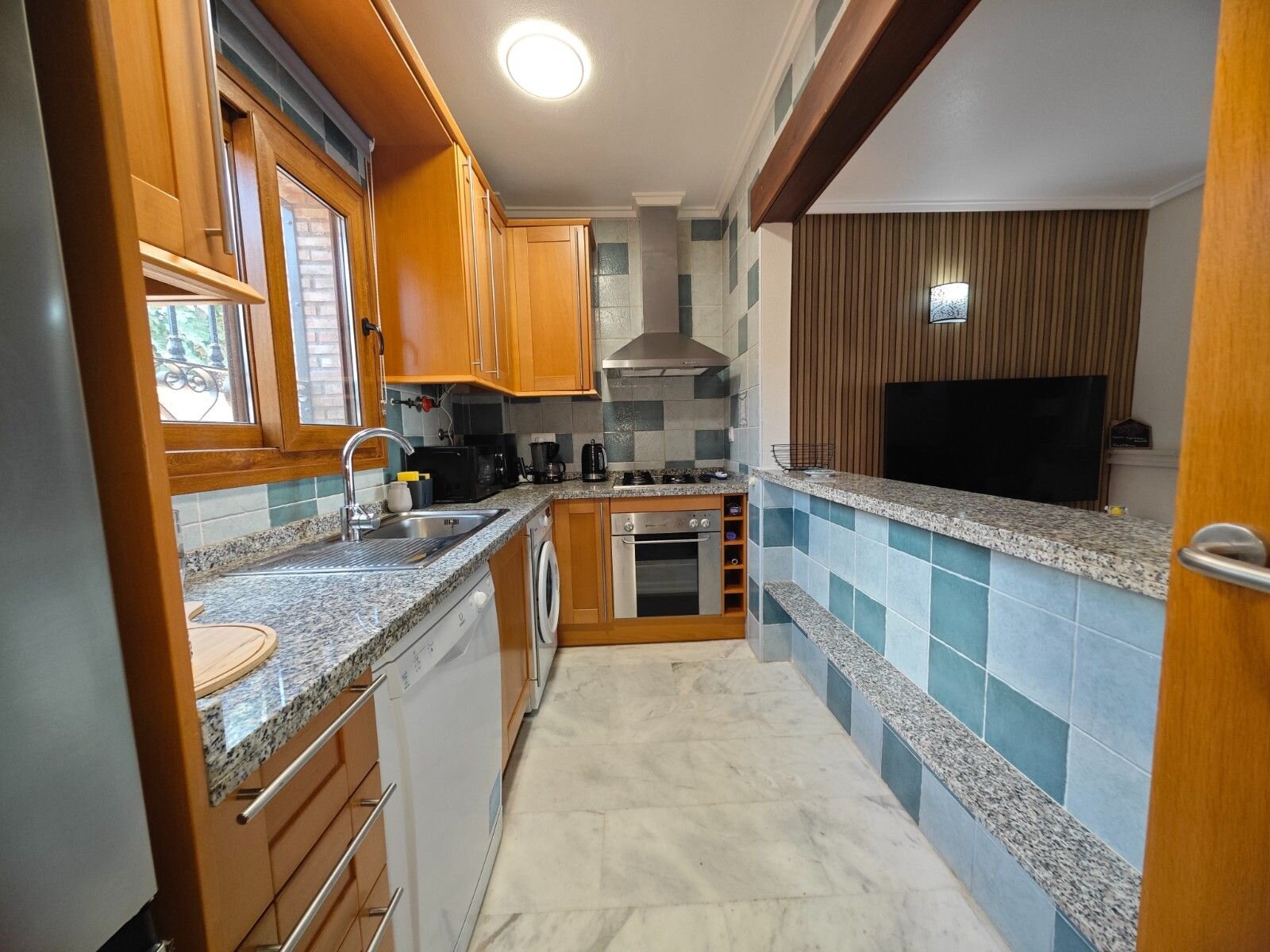 2-Bedroom Apartment in Comunidad Valenciana, Algorfa - Image 18
