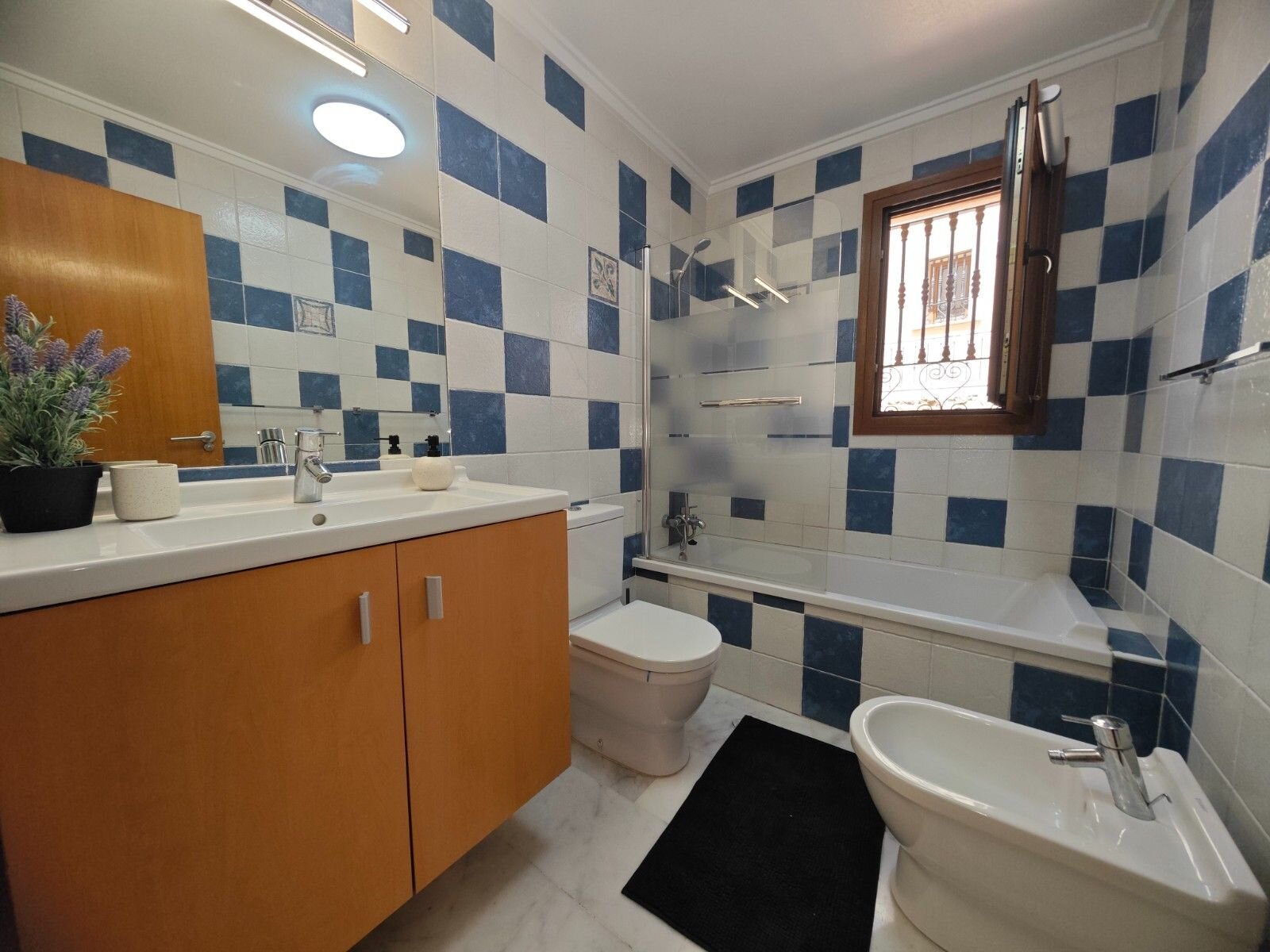 2-Bedroom Apartment in Comunidad Valenciana, Algorfa - Image 22