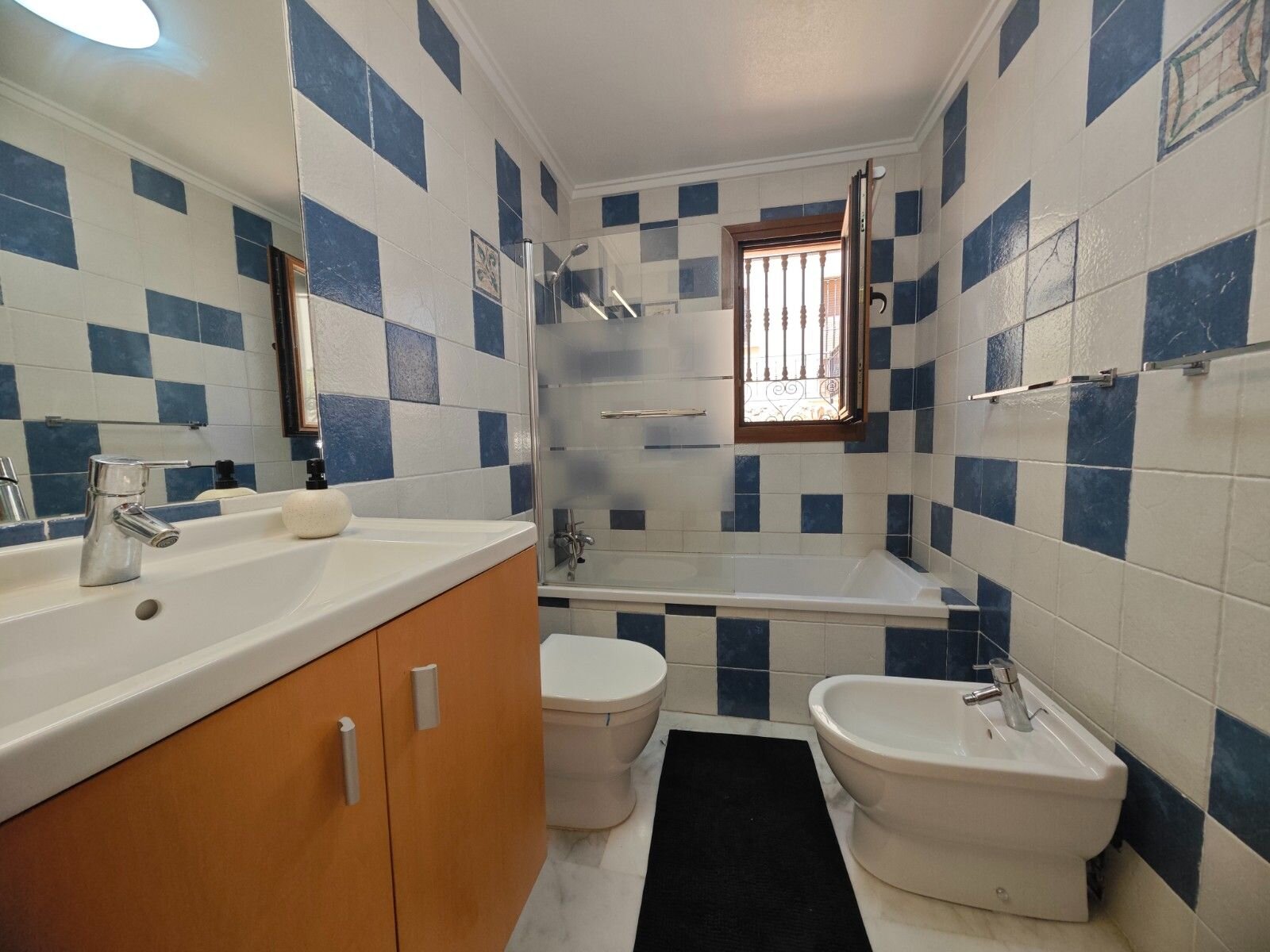 2-Bedroom Apartment in Comunidad Valenciana, Algorfa - Image 23