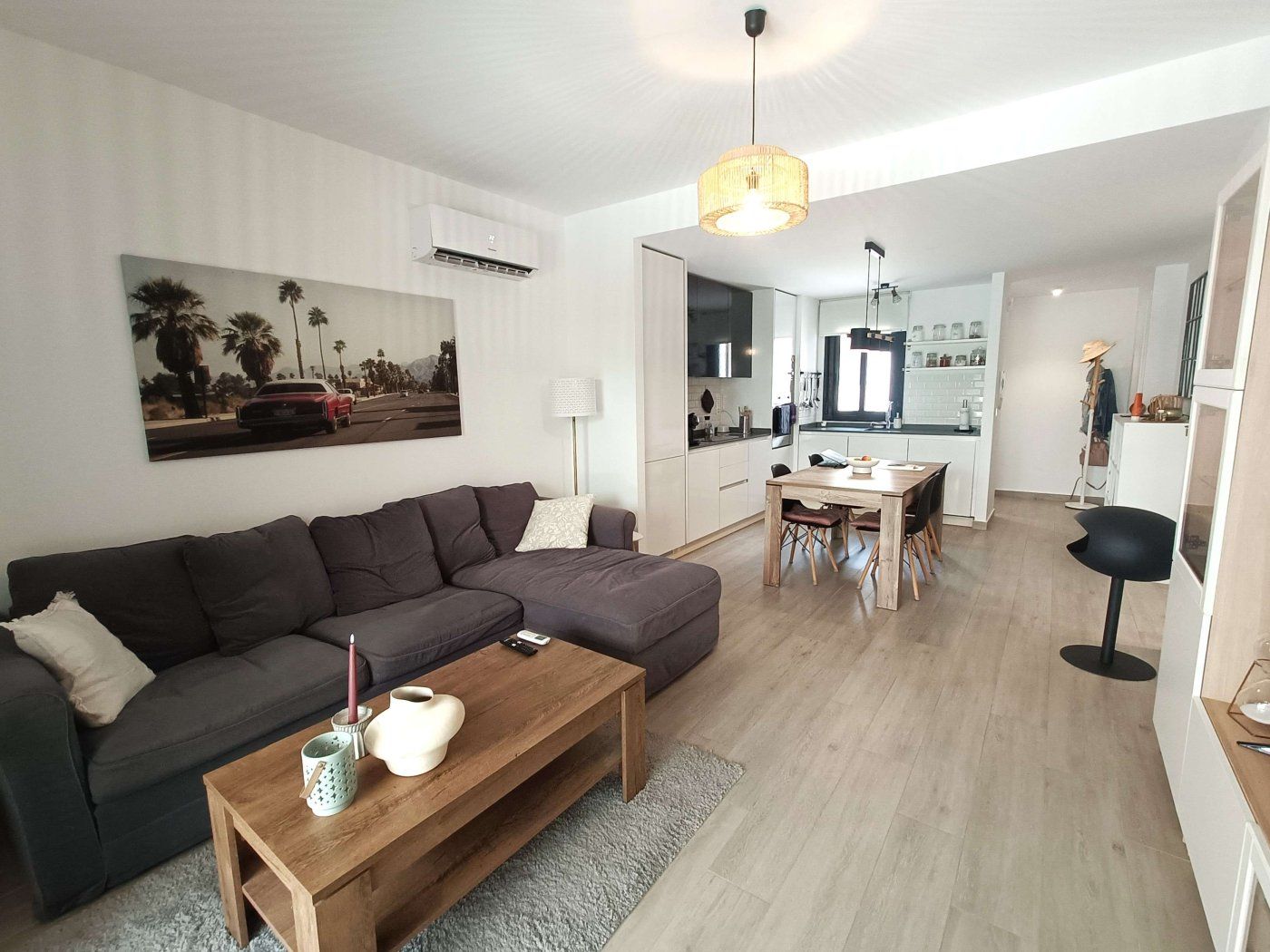 3-Bedroom Apartment in Bellavista, San Miguel de Salinas - Image 2