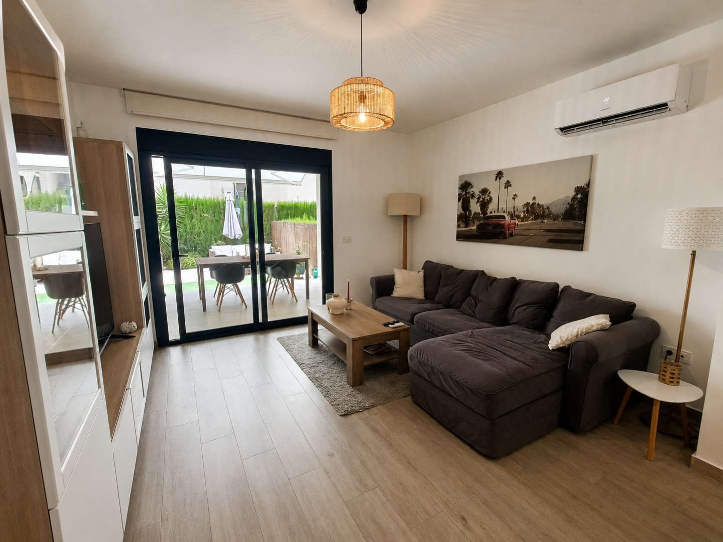 3-Bedroom Apartment in Bellavista, San Miguel de Salinas - Image 3