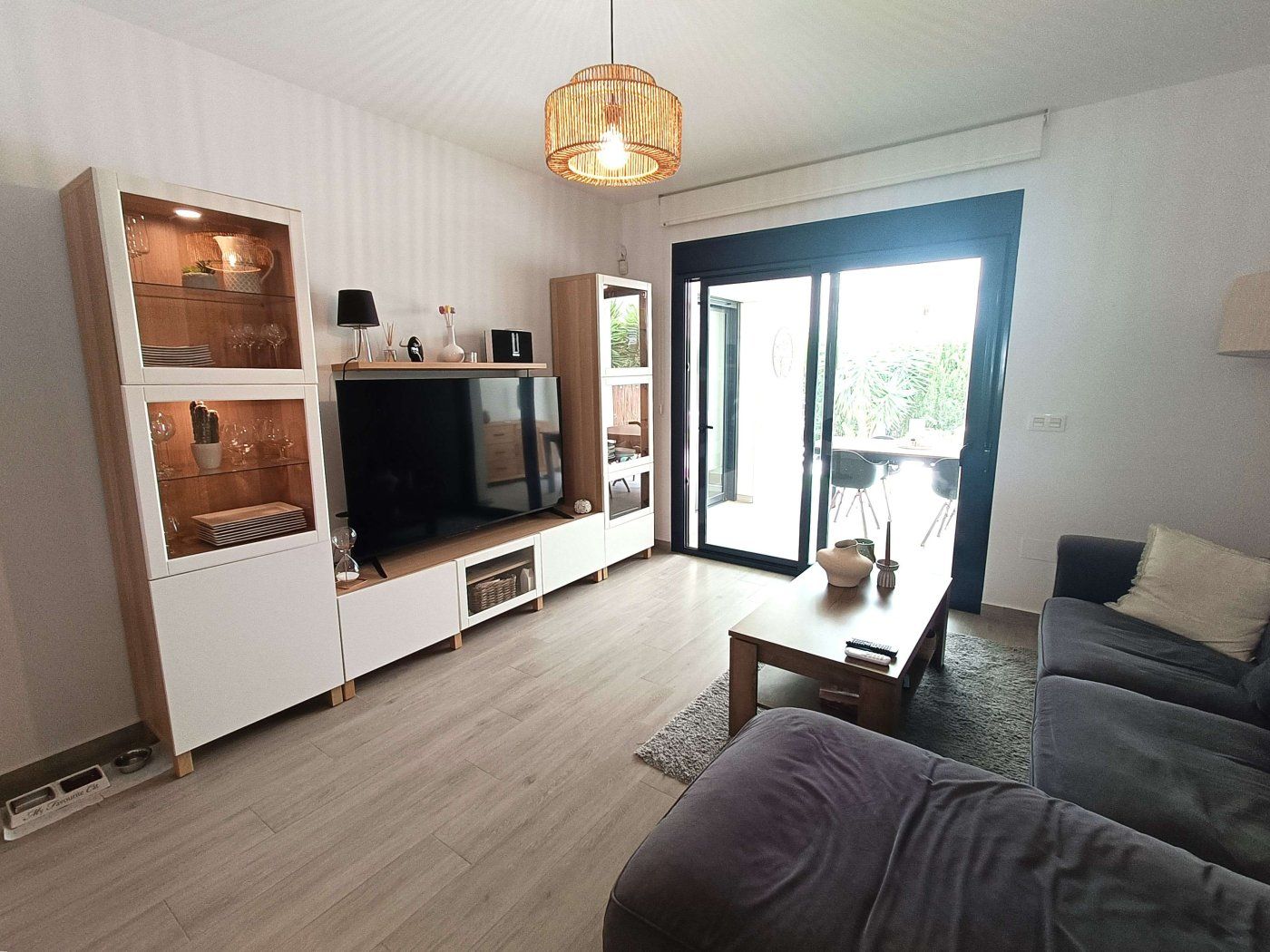 3-Bedroom Apartment in Bellavista, San Miguel de Salinas - Image 4