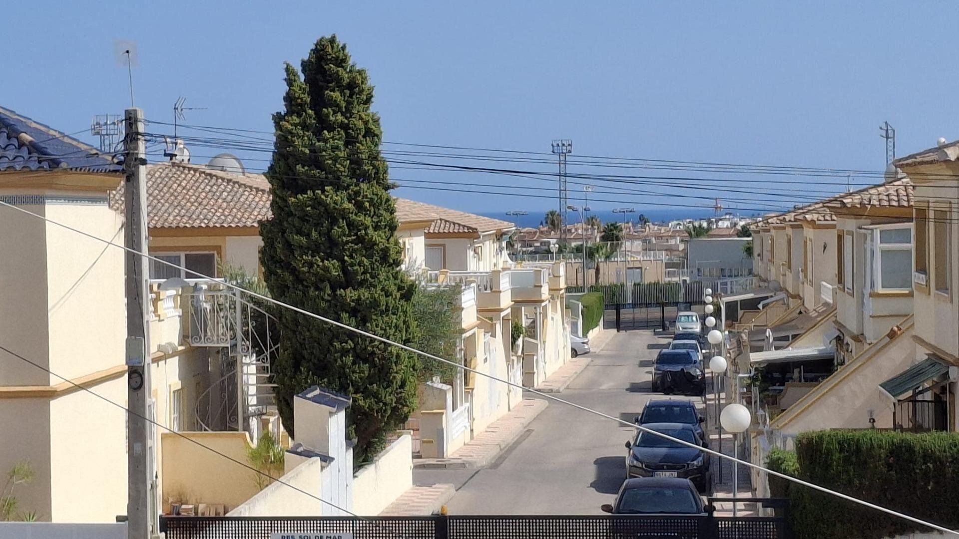 3-Bedroom House in La Chismosa, Orihuela Costa - Image 3