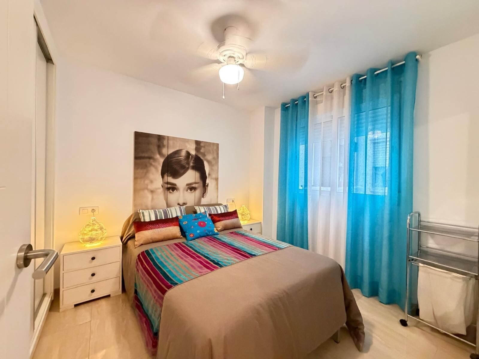 2-Bedroom Apartment in Paseo Maritimo, Torrevieja - Image 13