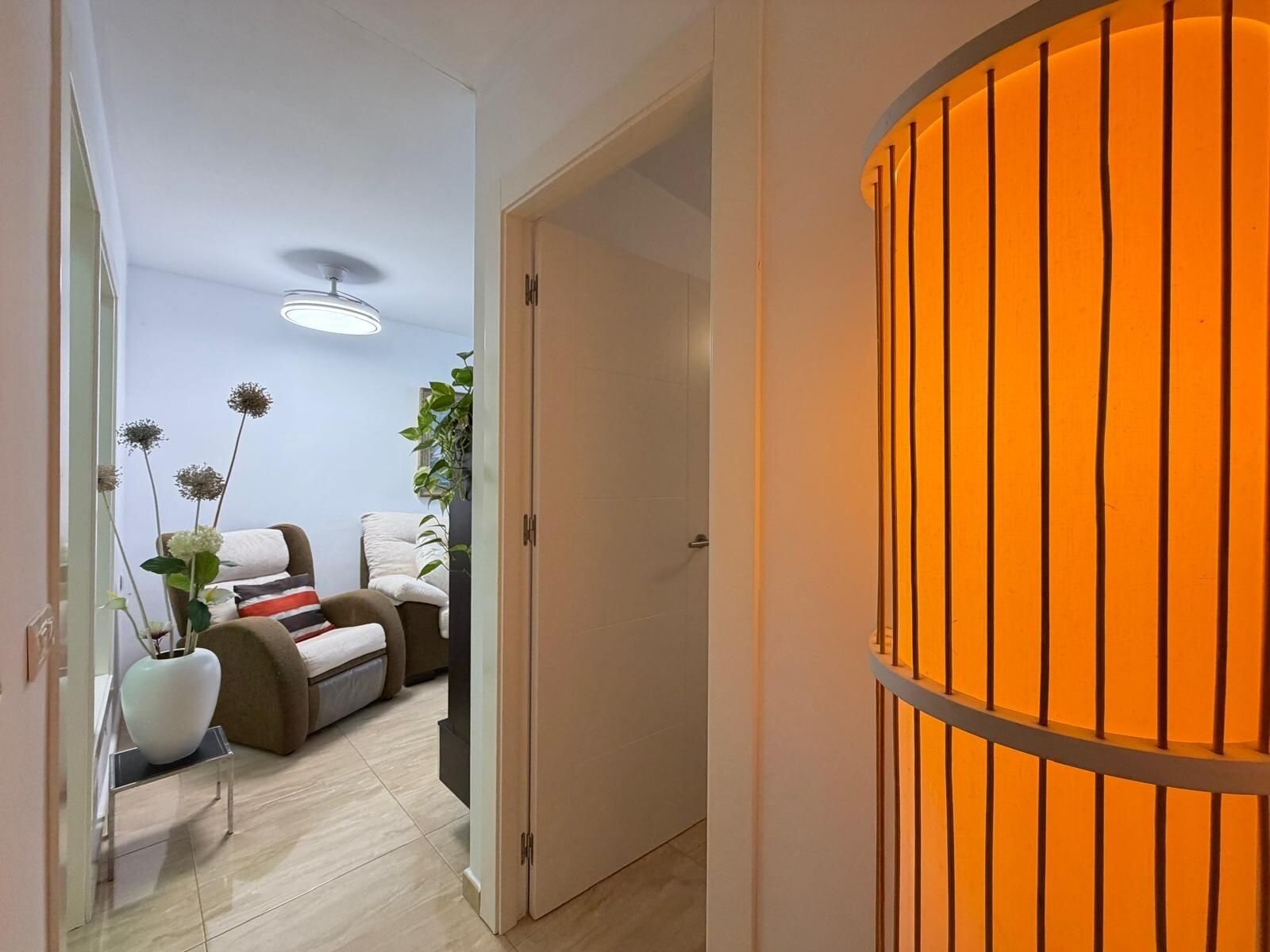 2-Bedroom Apartment in Paseo Maritimo, Torrevieja - Image 18