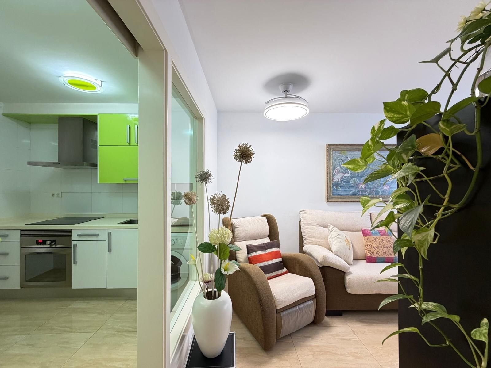 2-Bedroom Apartment in Paseo Maritimo, Torrevieja - Image 25