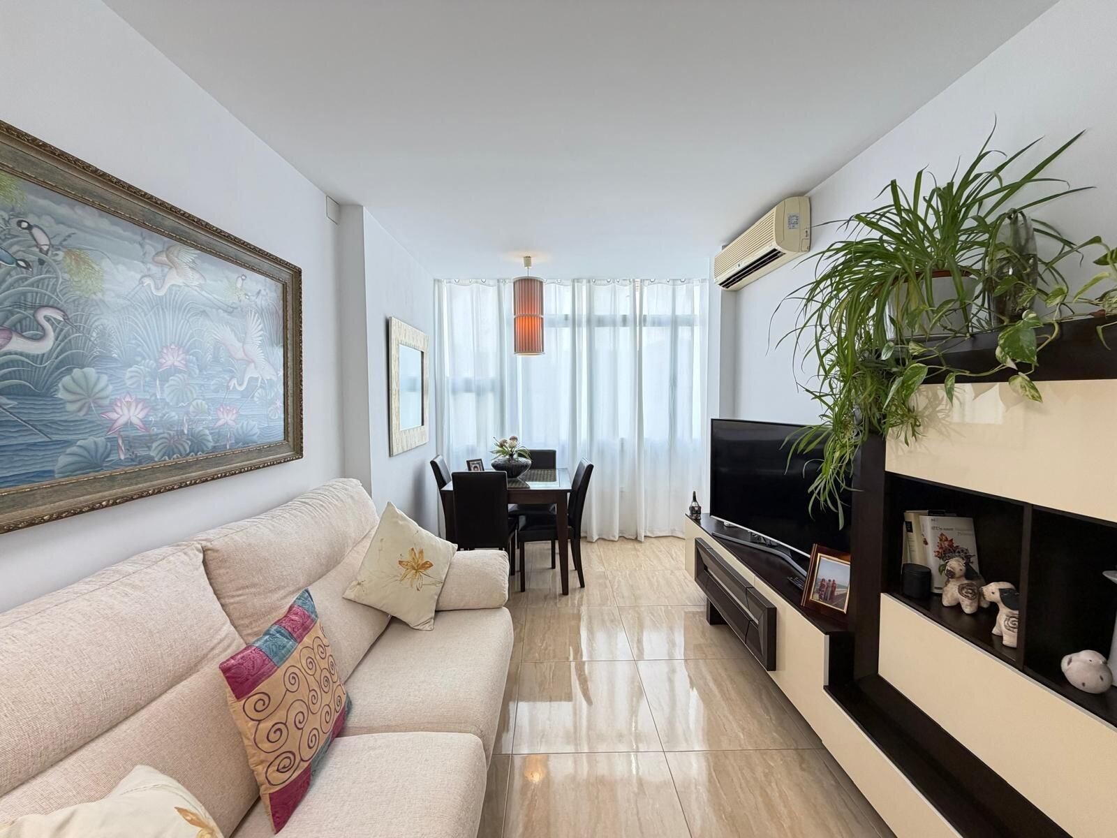 2-Bedroom Apartment in Paseo Maritimo, Torrevieja - Image 35