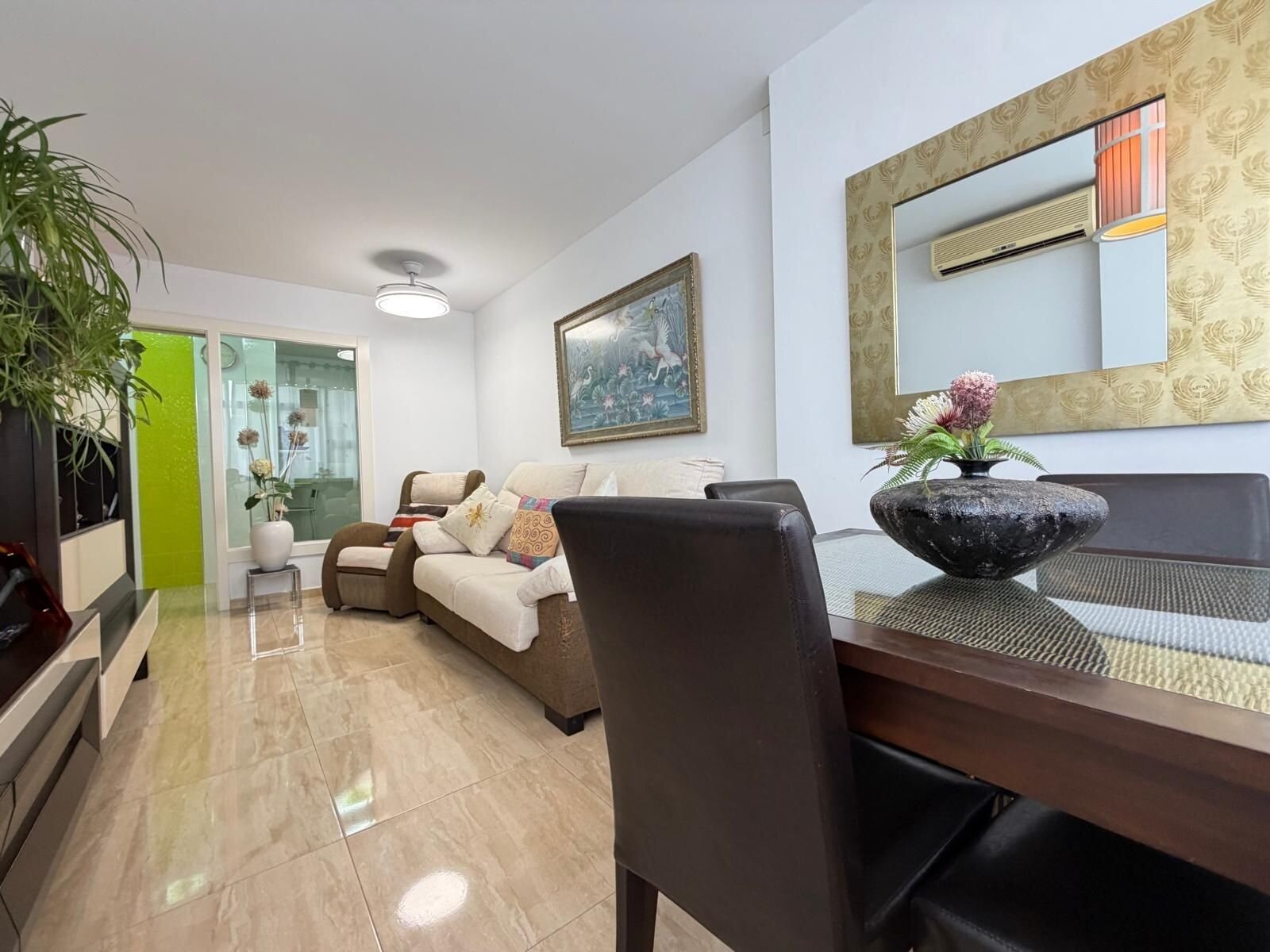 2-Bedroom Apartment in Paseo Maritimo, Torrevieja - Image 41