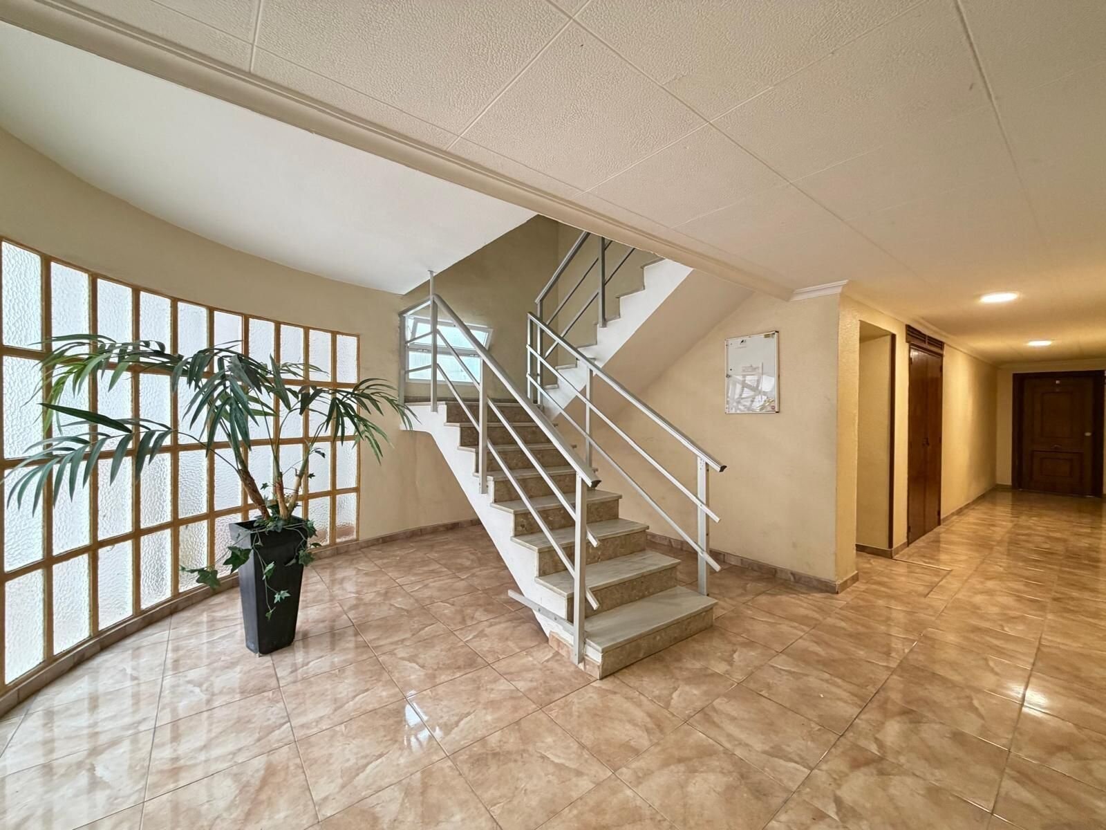 2-Bedroom Apartment in Paseo Maritimo, Torrevieja - Image 50