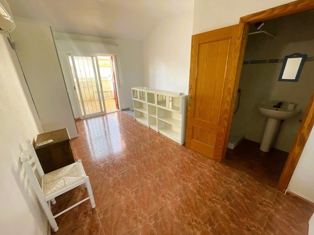 3-Bedroom House in Los Altos, Orihuela Costa - Image 9