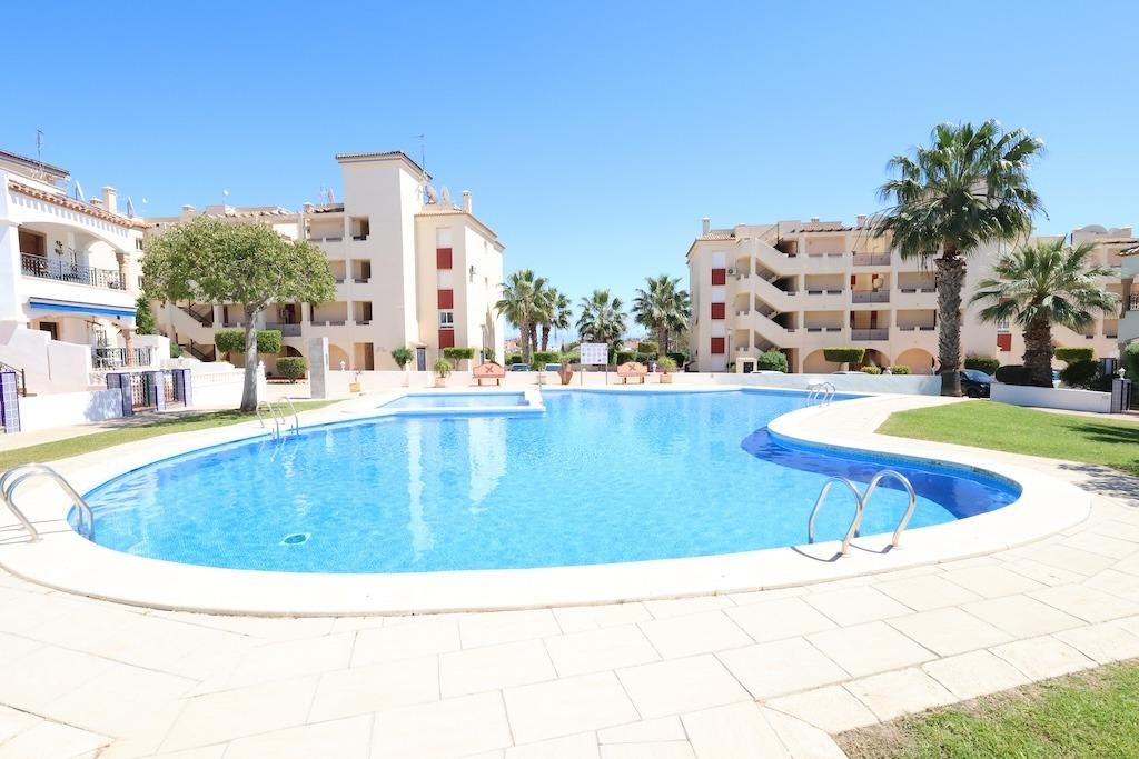 2-Bedroom Apartment in Lomas de Cabo Roig, Orihuela Costa - Image 1