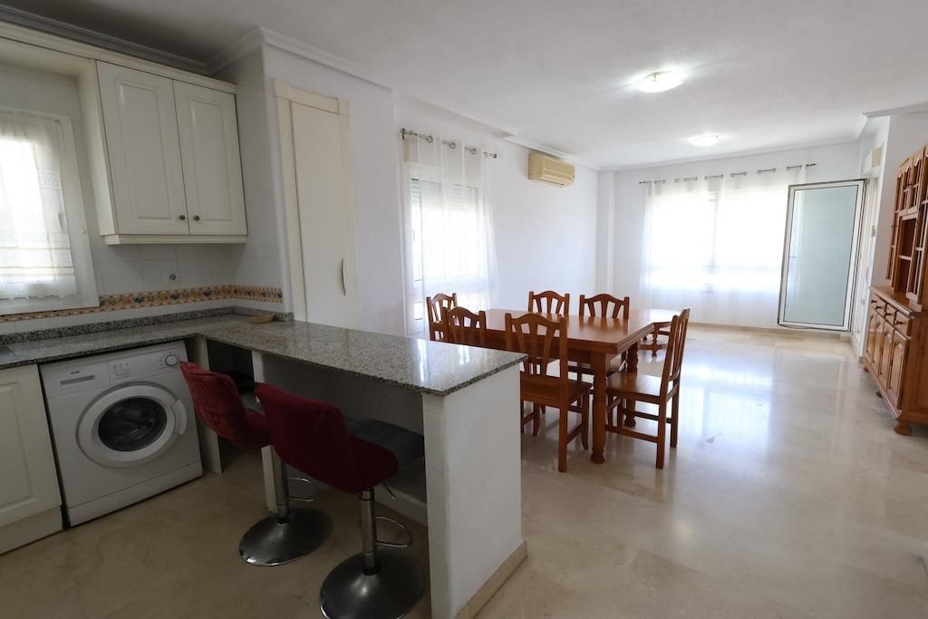 2-Bedroom Apartment in Lomas de Cabo Roig, Orihuela Costa - Image 4